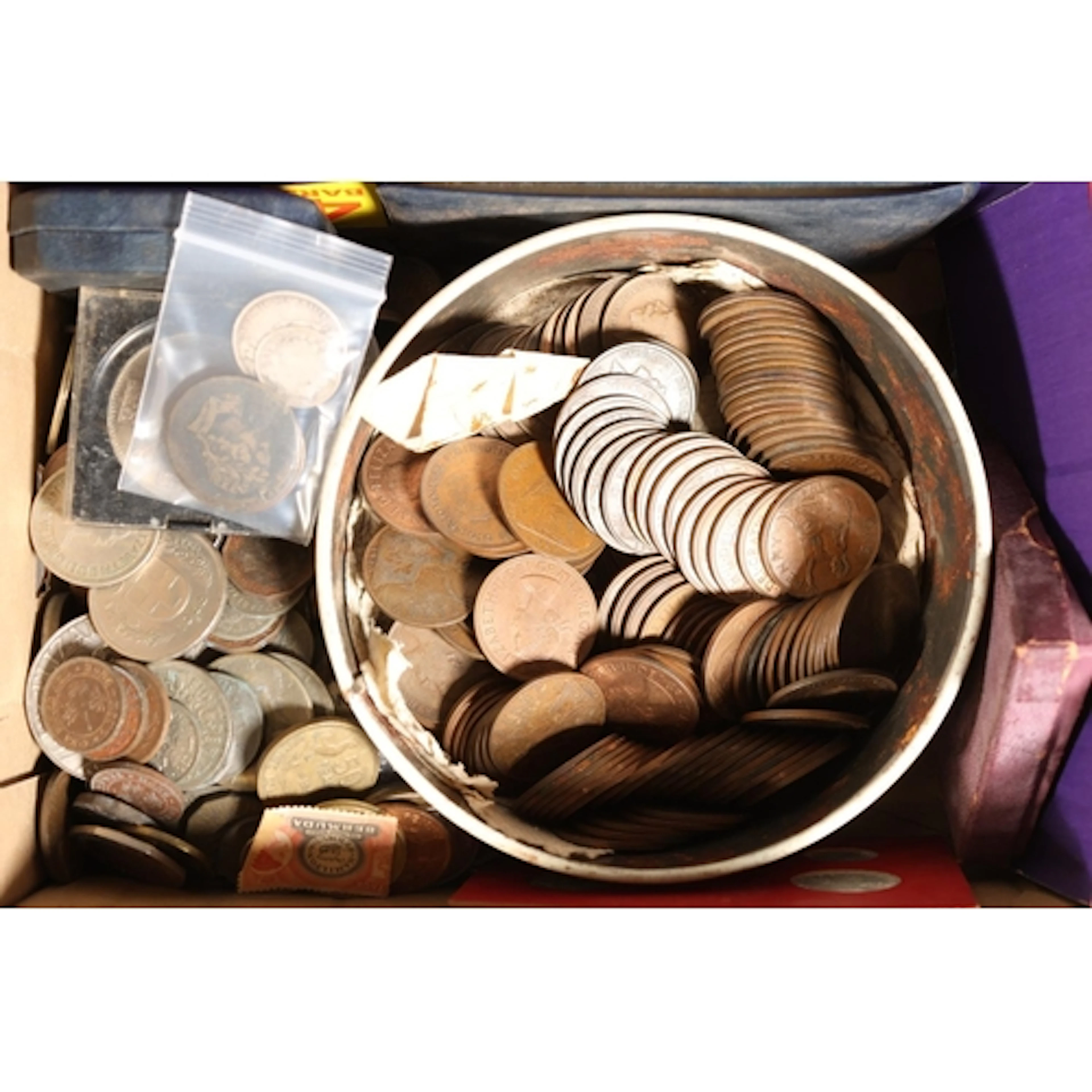 Large coin collection to include UNITED STATES OF AMERICA US...
