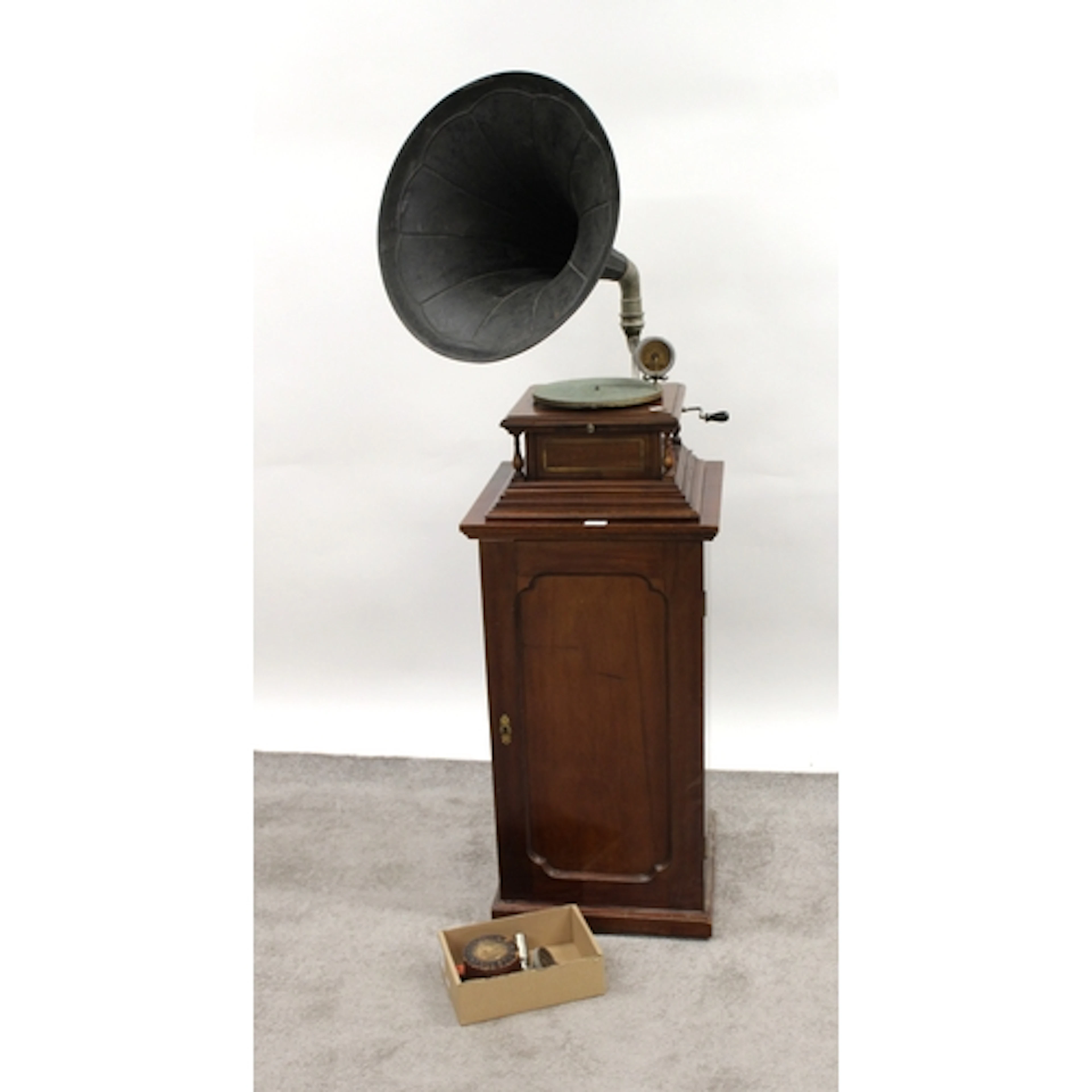 Late 19th / early 20th Century Pathe Horn gramophone, the so...