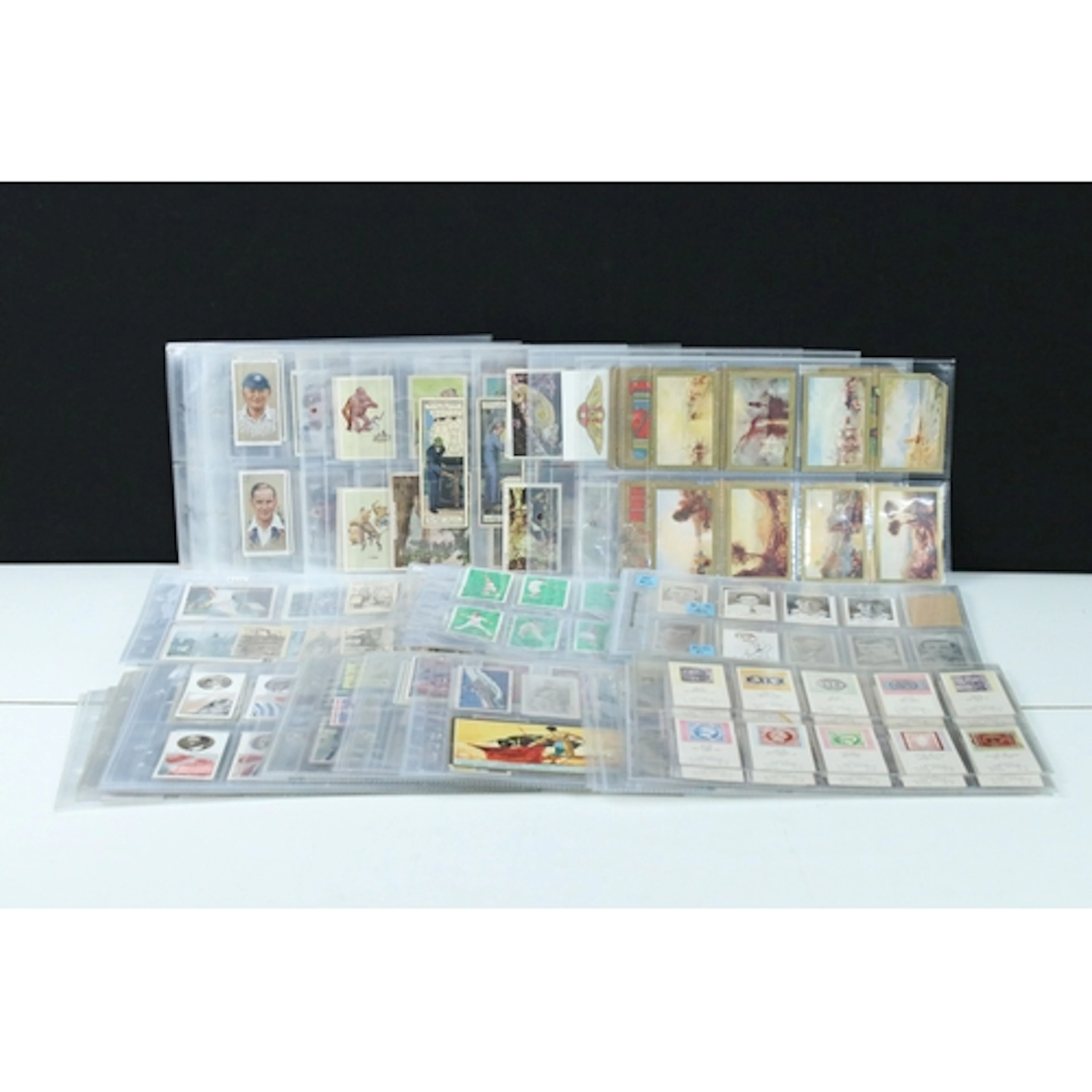 Cigarette Cards - A large collection of mixed cigarette, tra...