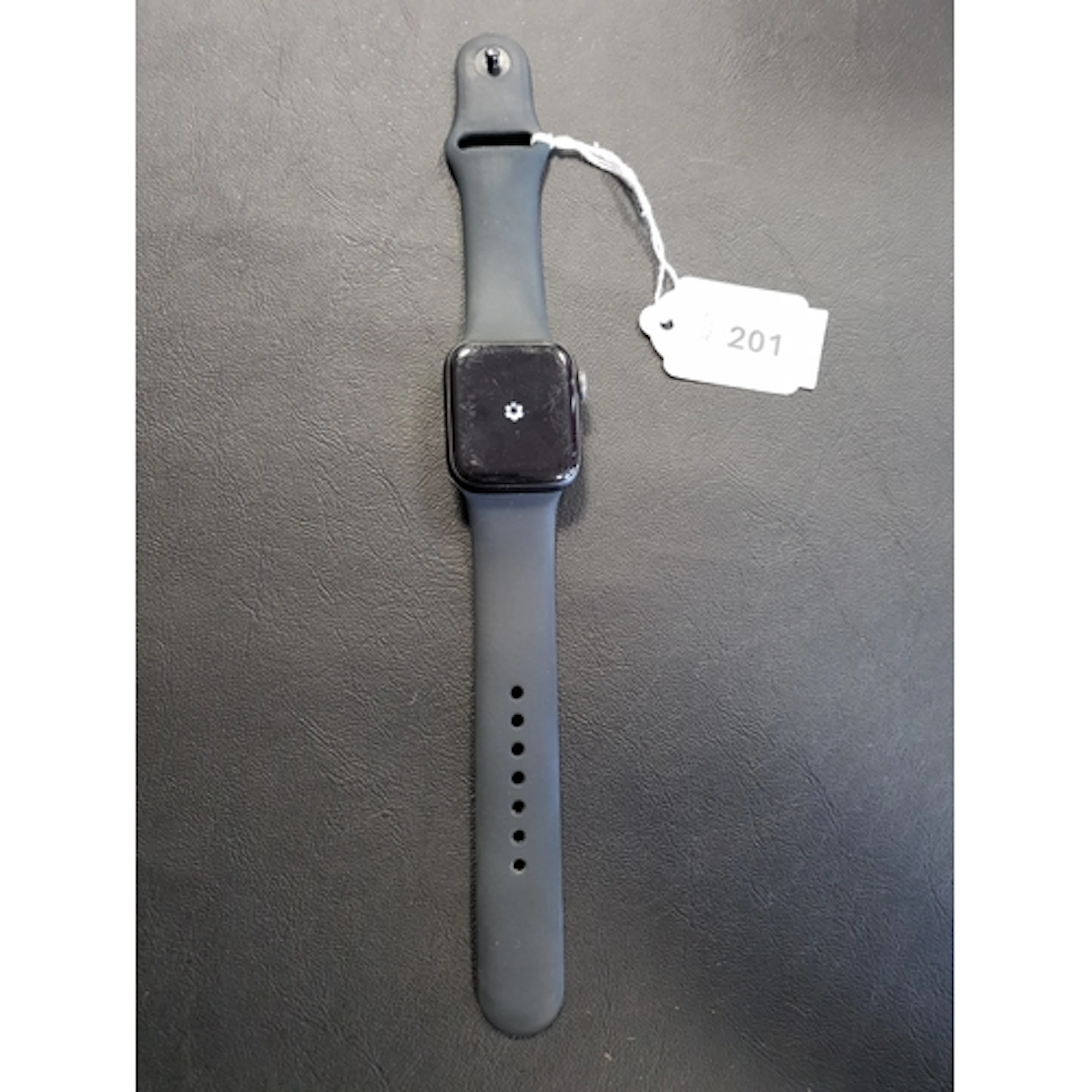 APPLE WATCH SERIES 5 40mm case; model A2092; S/N G99CHH36MLT...