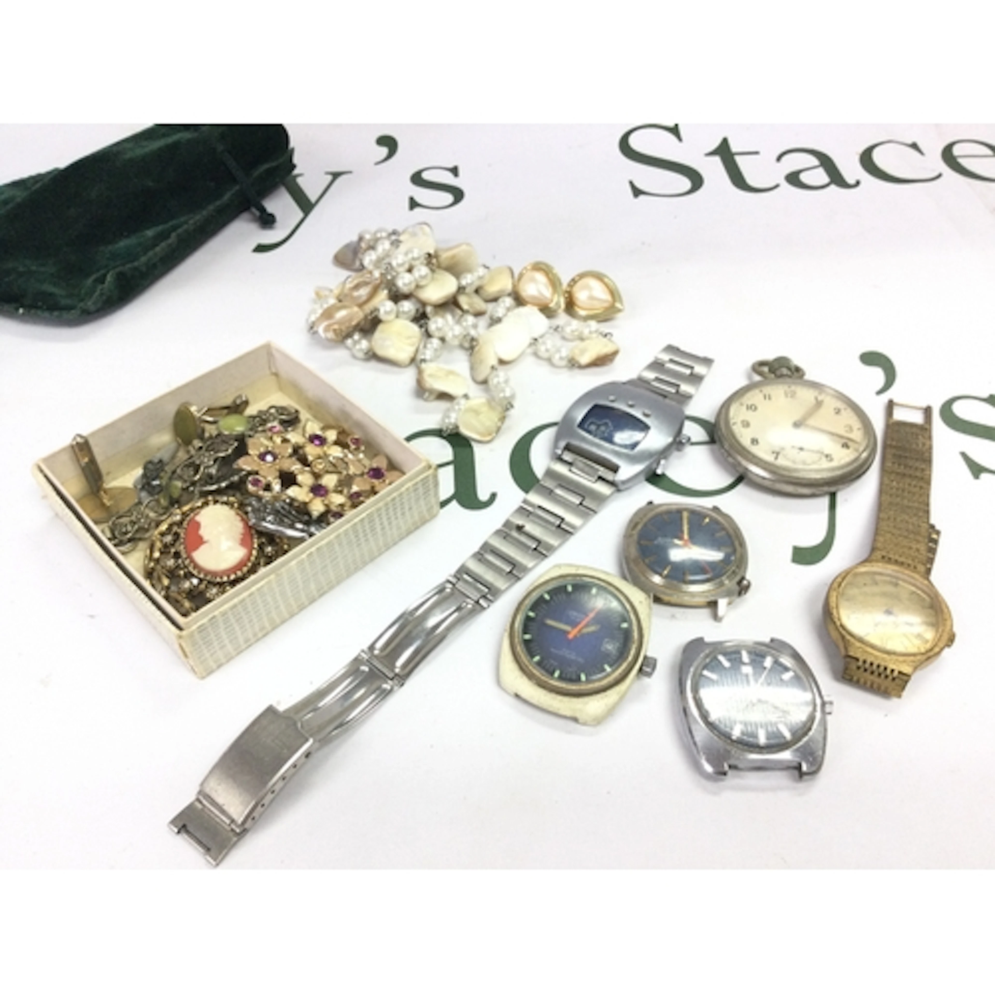 A quantity of vintage watches to include Tissot and Sicura a...