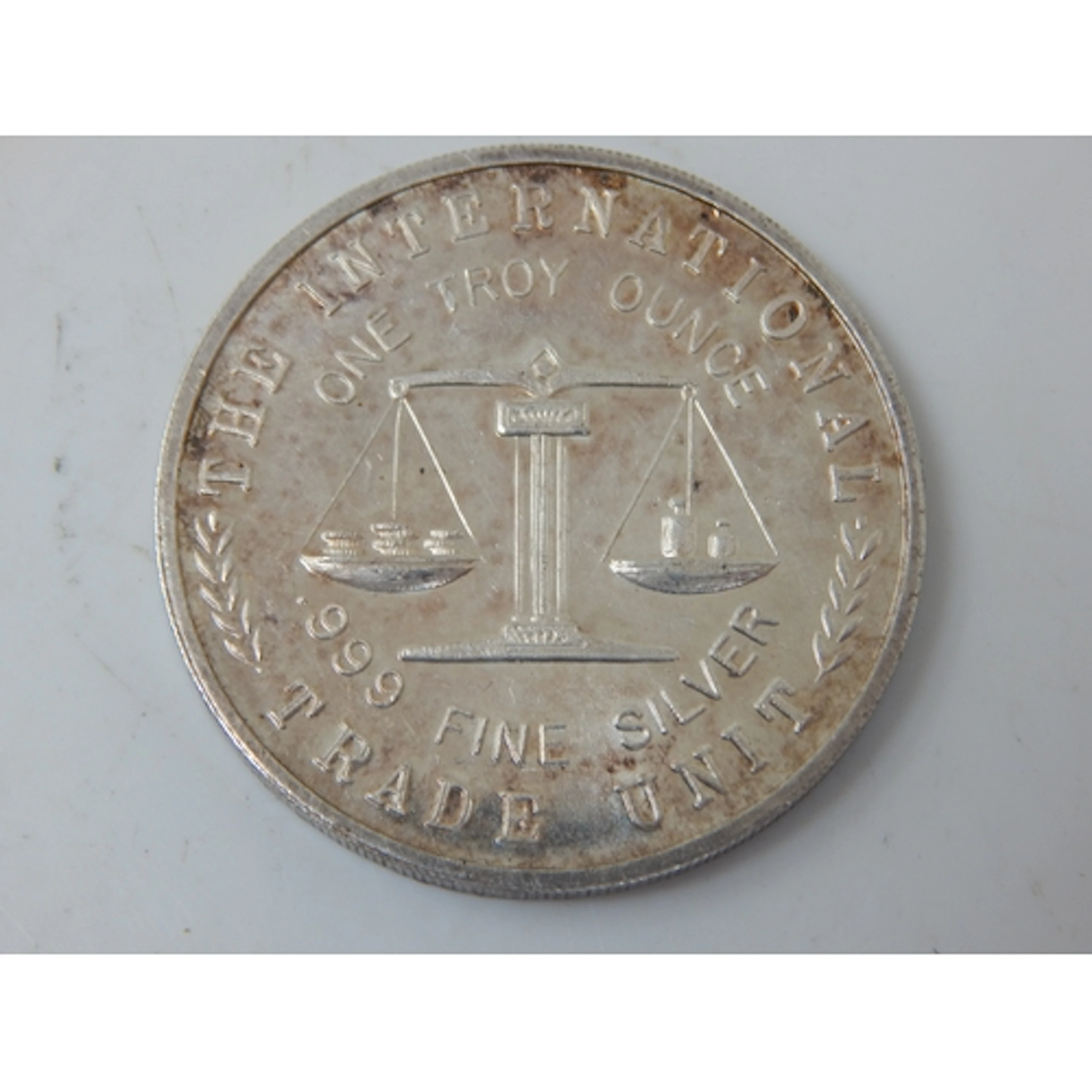 1oz Fine Silver American Bicentennial Crown Size Coin 1883-1...