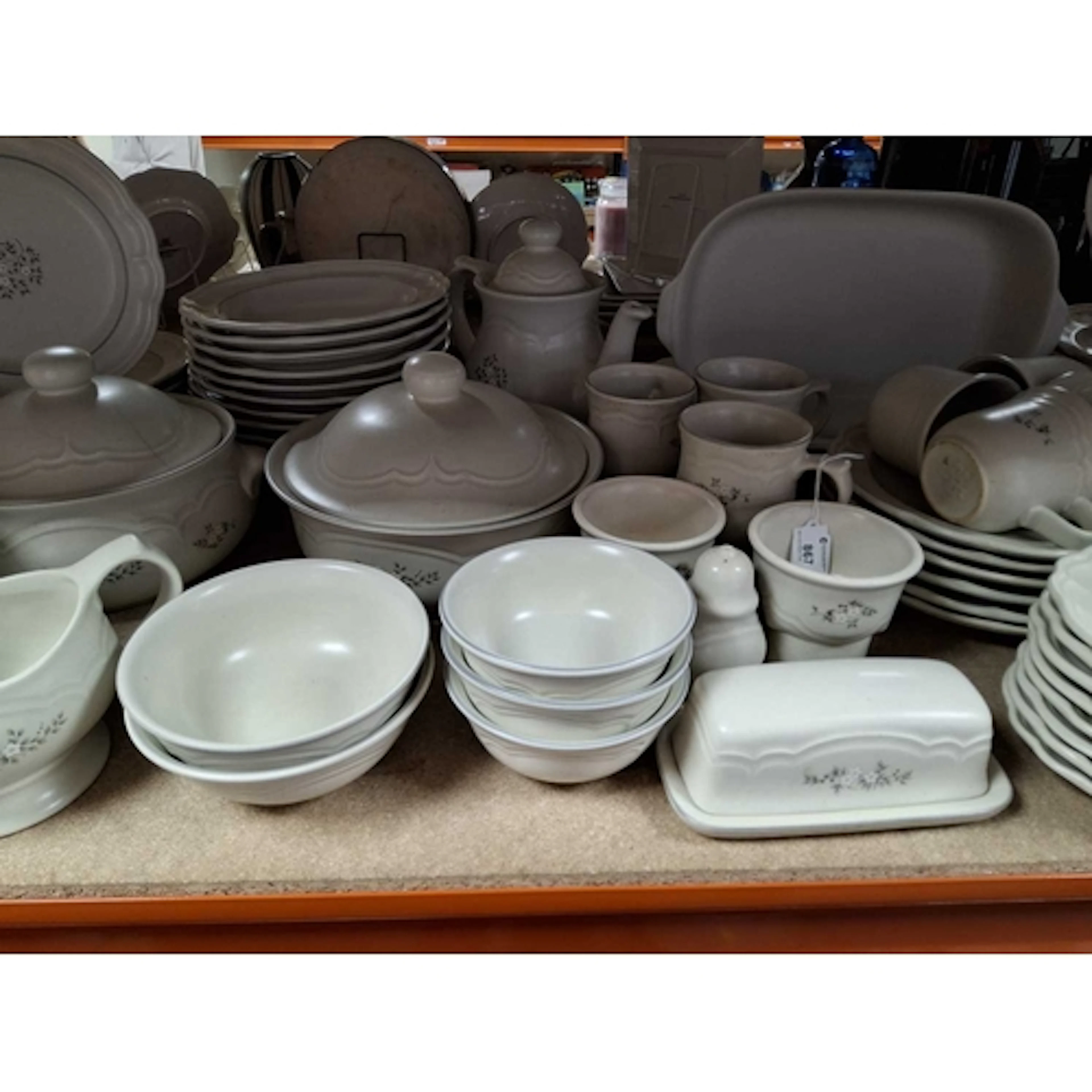 A PFALTZGRAFF USA DINNER SERVICE, comprising two tureens - o...