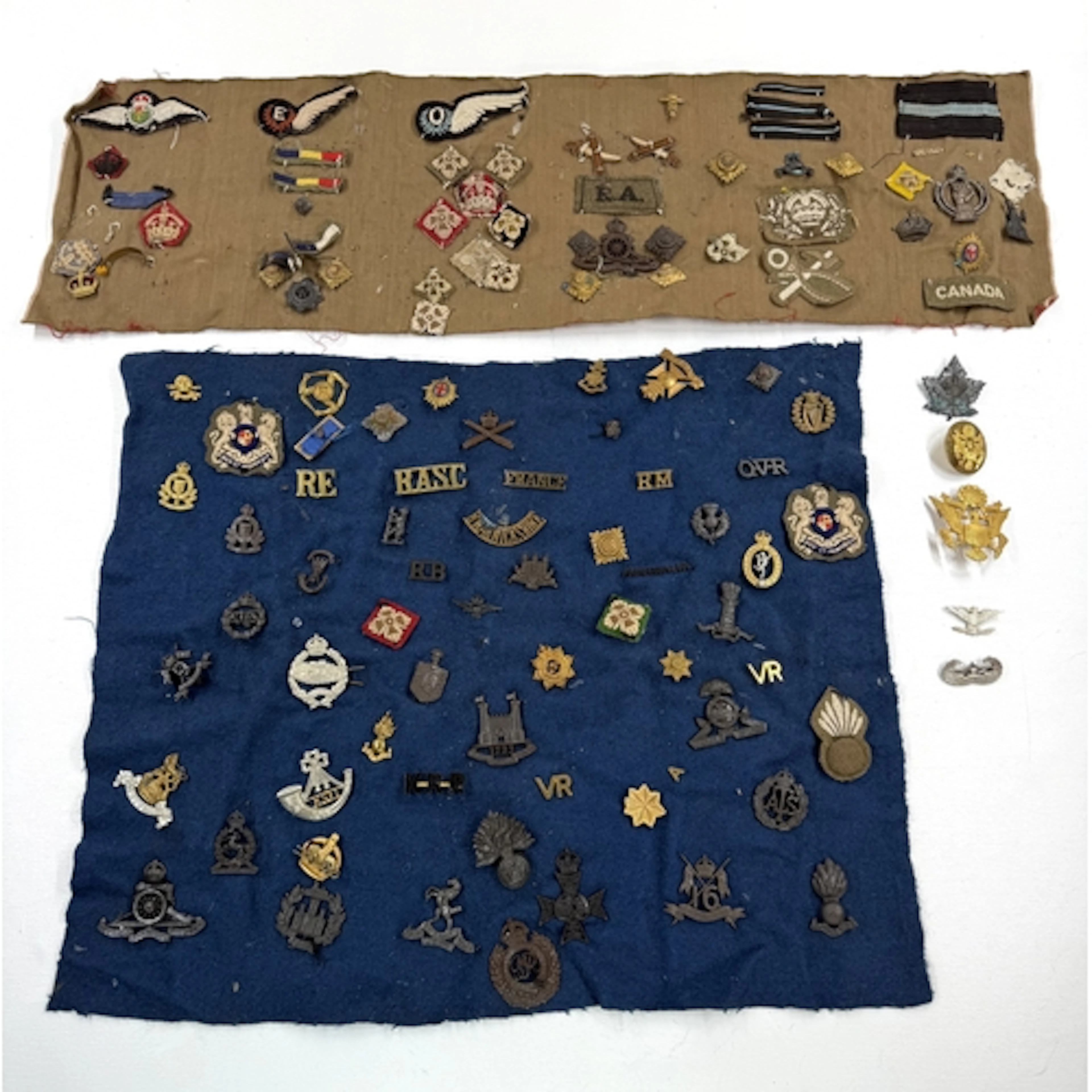 Military: Military: Cap badges and rank insignia, mostly WW...