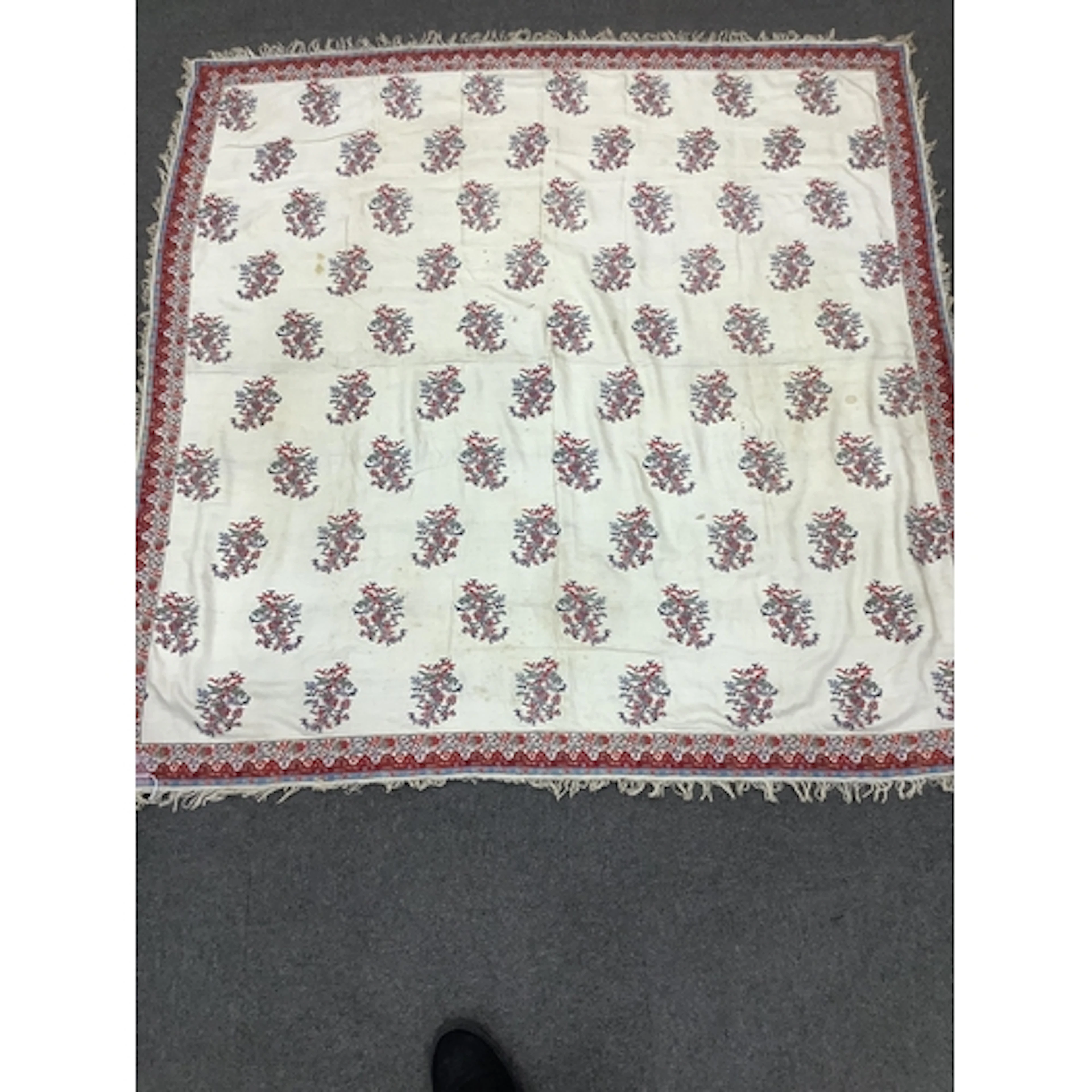 An early 19th century silk and wool cream ladies Norwich sha...