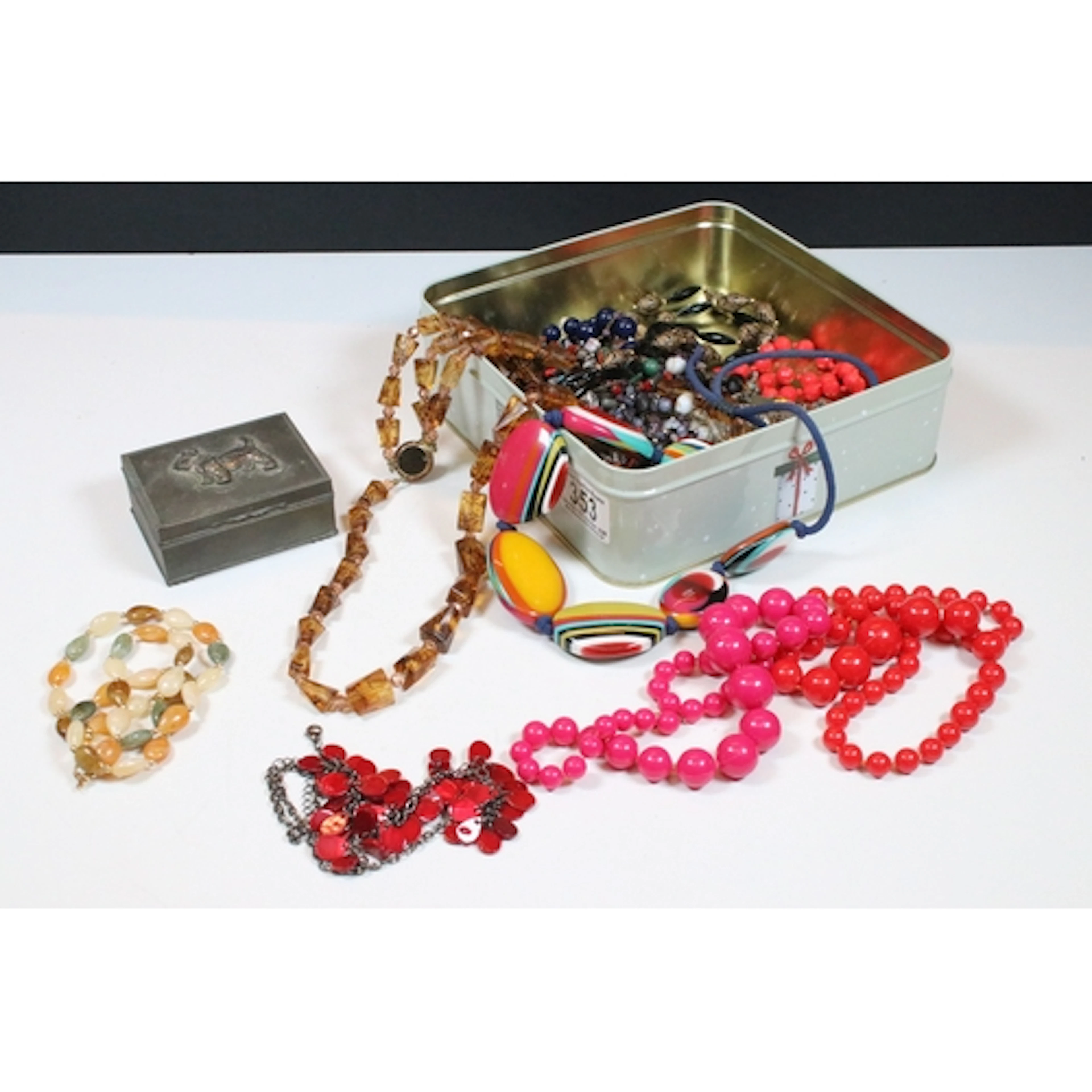 Collection of costume jewellery, to comprise silver heart lo...