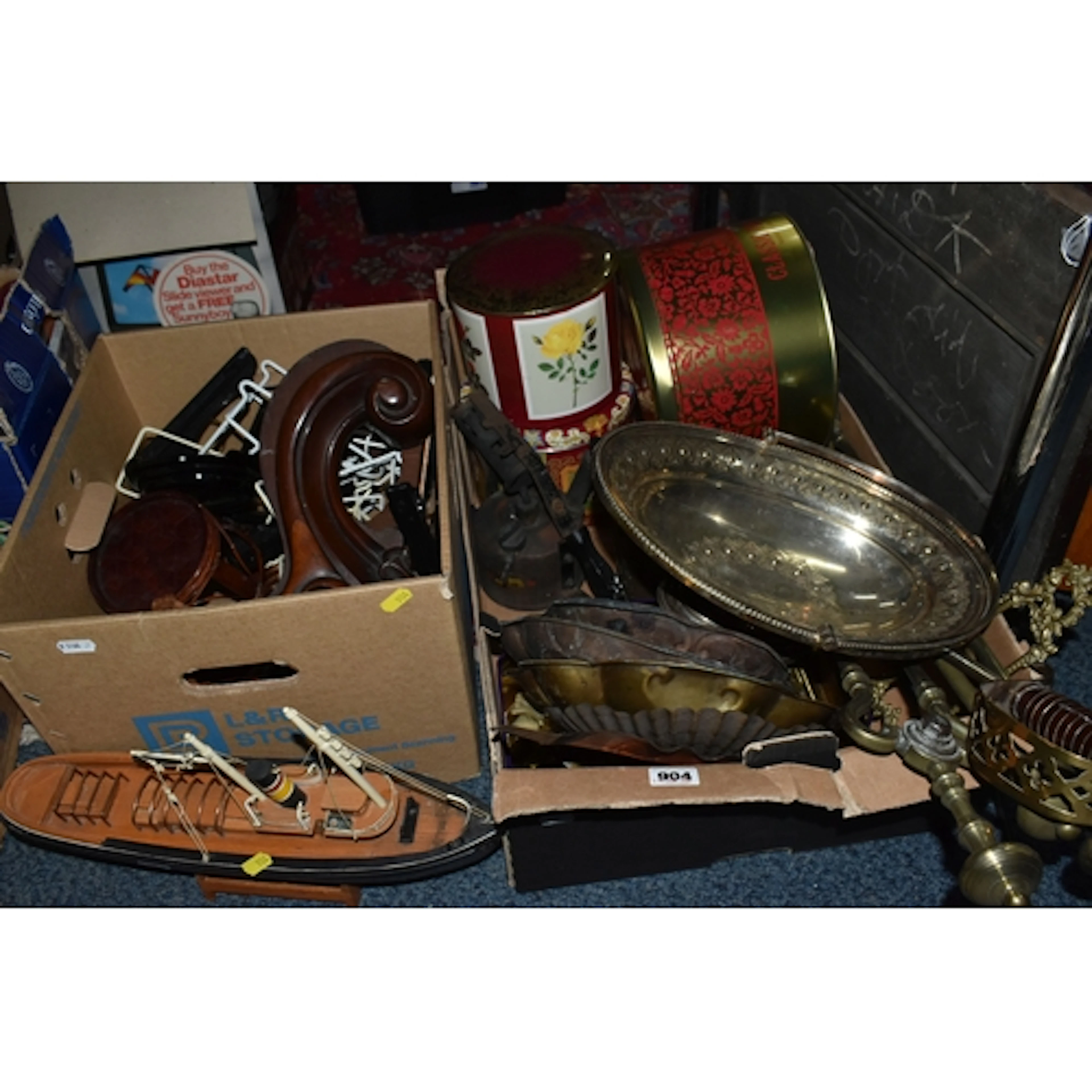 TWO BOXES AND LOOSE OF VINTAGE HOUSEHOLD ITEMS to include th...