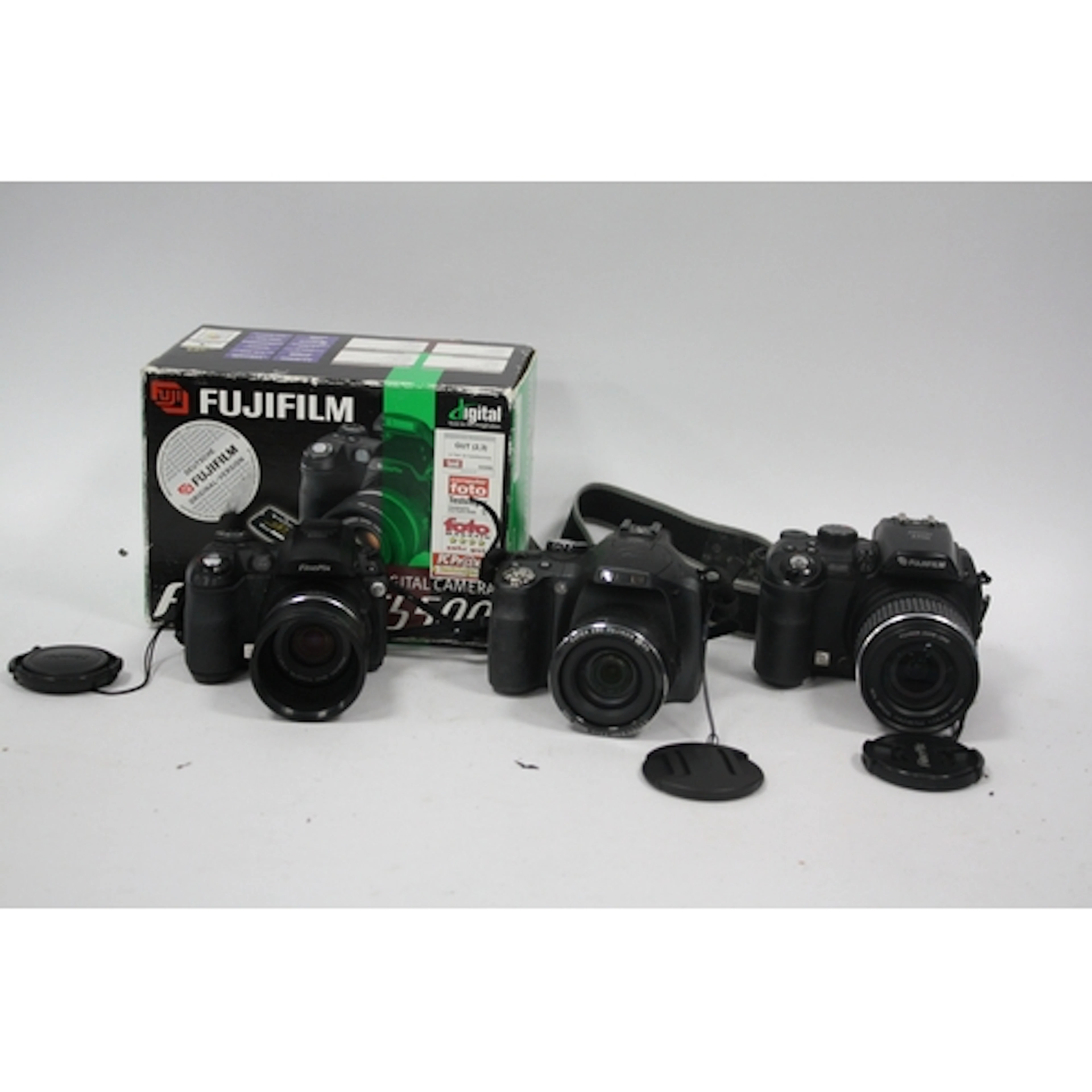 Fujifilm Finepix Digital Cameras to include boxed S5500, S95...