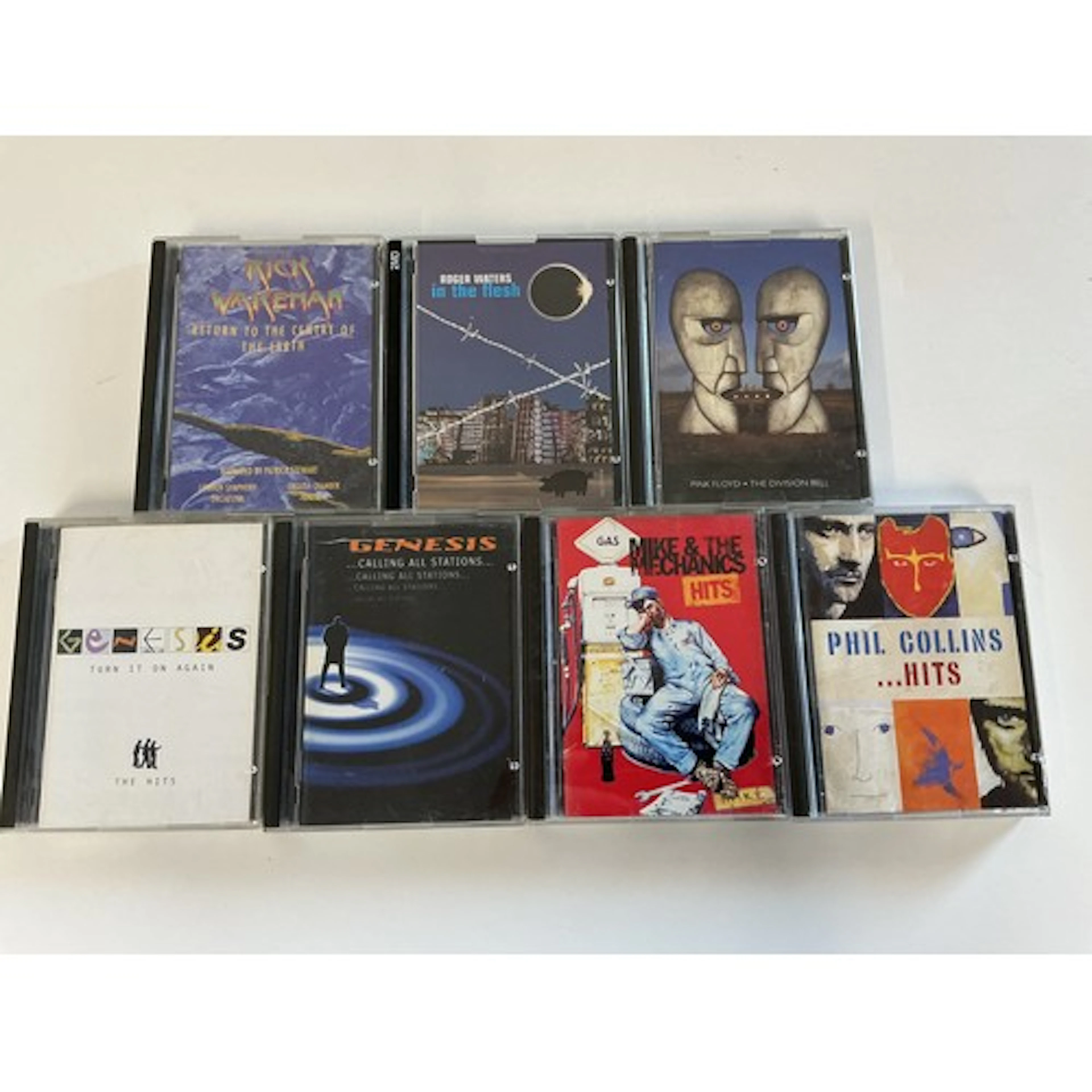 Seven minidiscs by various artists including Pink Floyd, Gen...