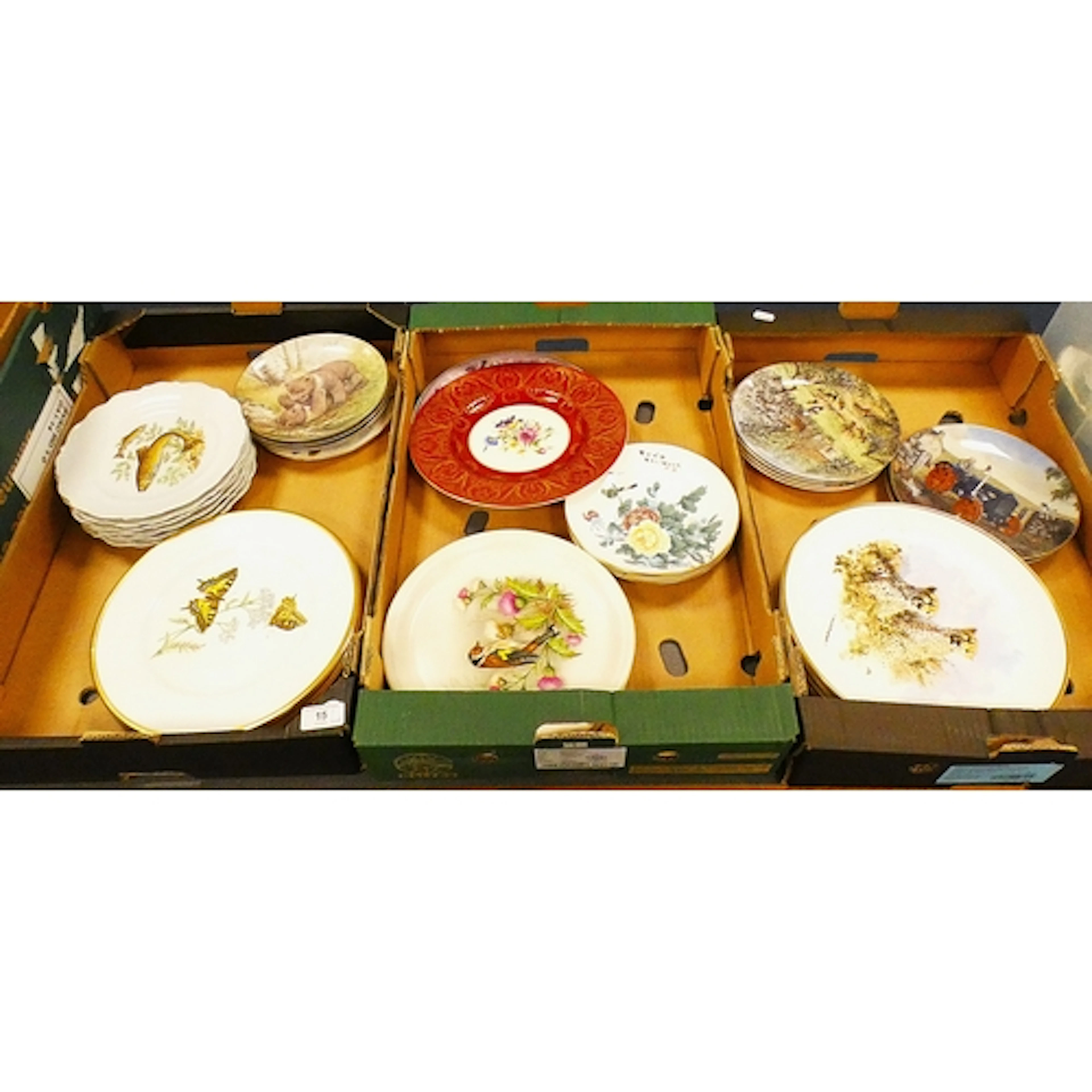 Collection of assorted porcelain cabinet and picture plates ...