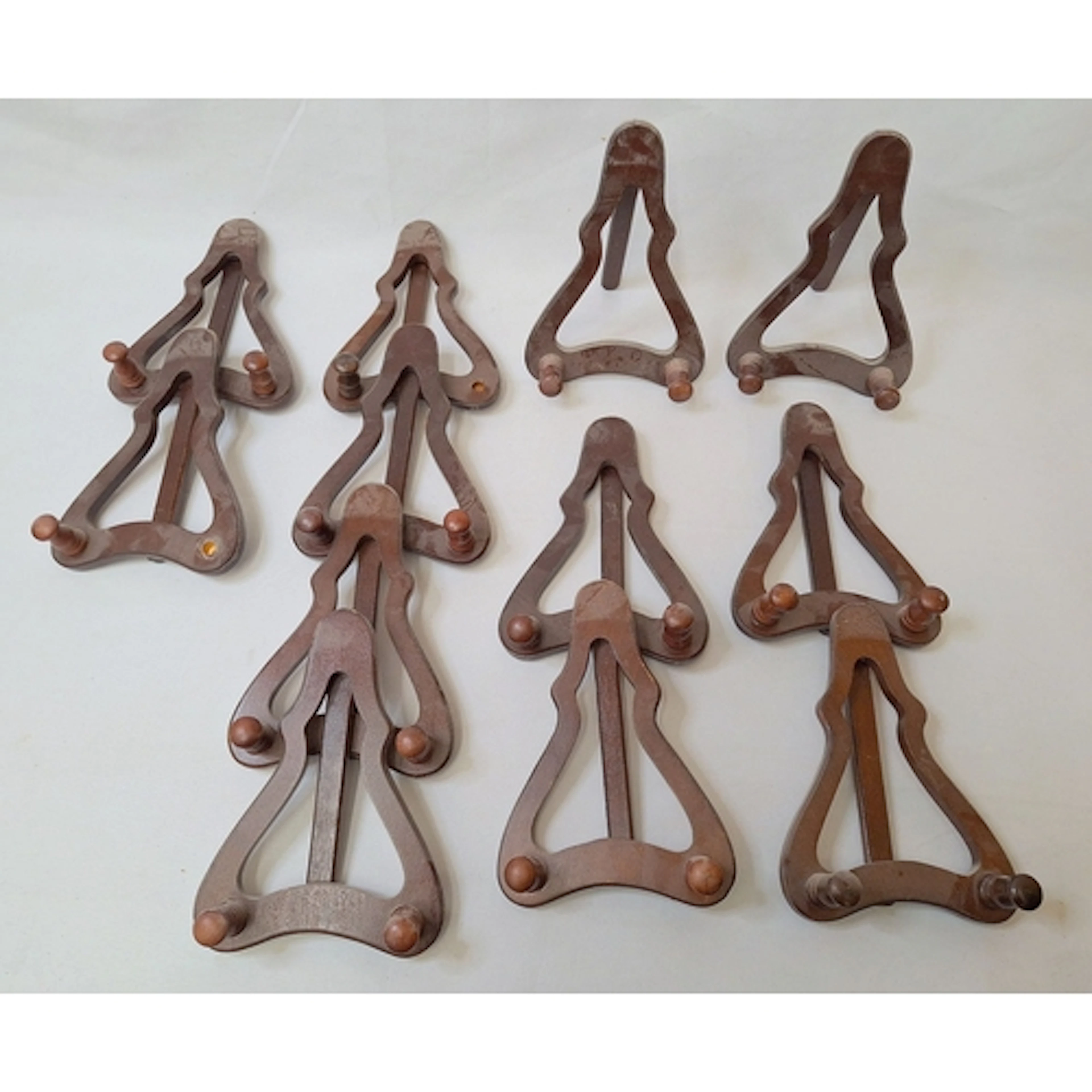 12 Wooden Van Hygan & Smythe Table Top Easels/plate stands a...