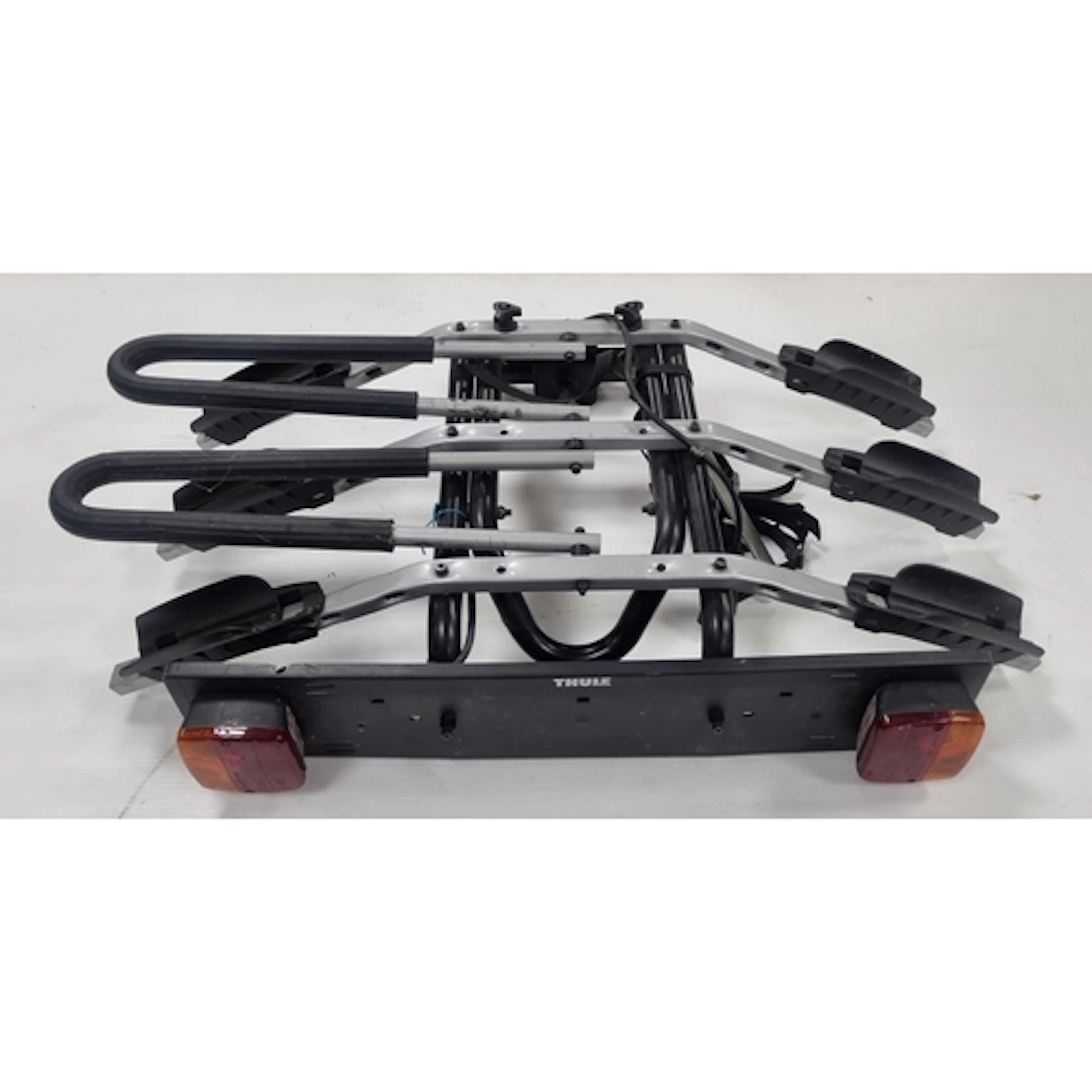 Thule towbar-mounted bicycle carrier with light bar H: 73 cm...
