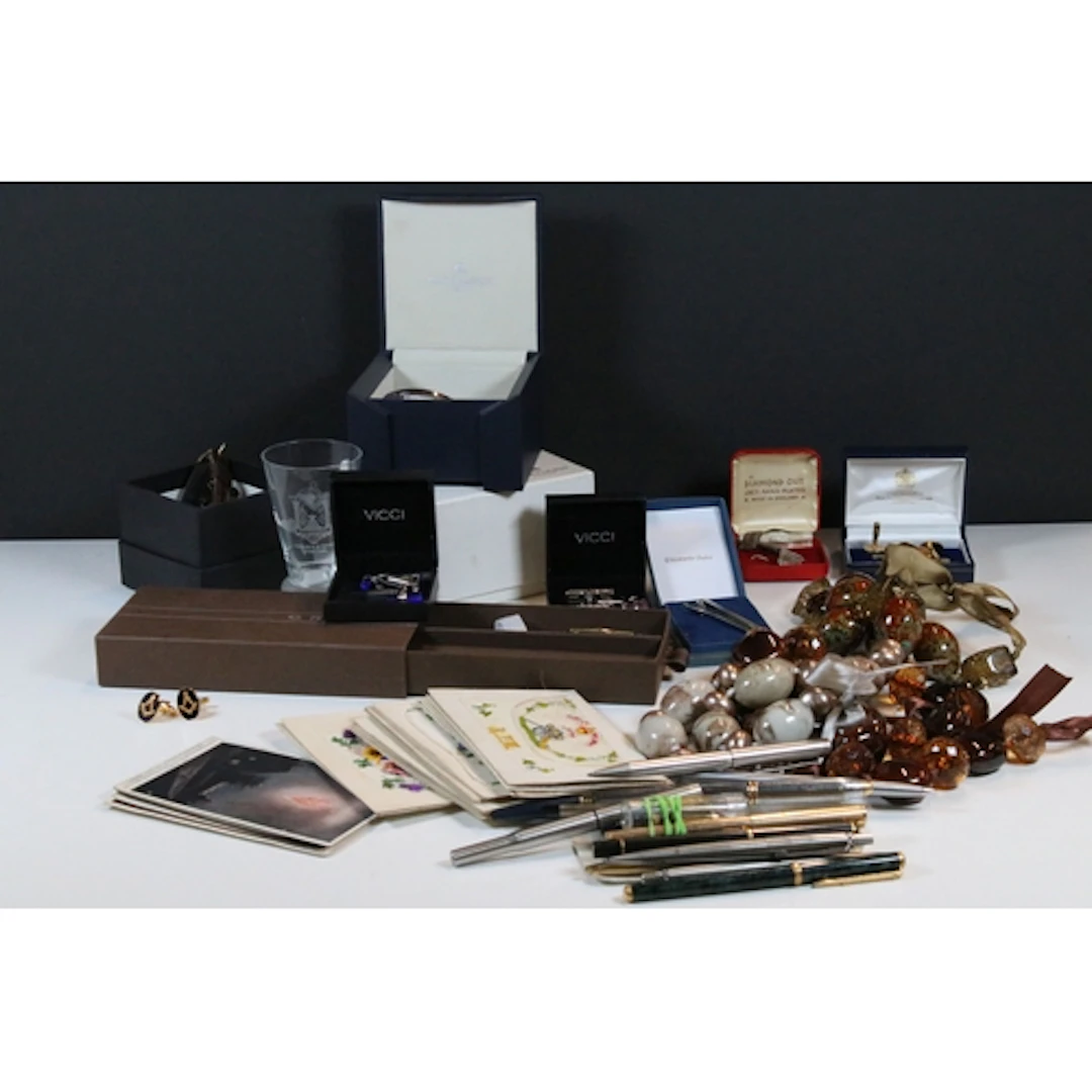 Collection of mixed collectables comprising a boxed Maurice ...
