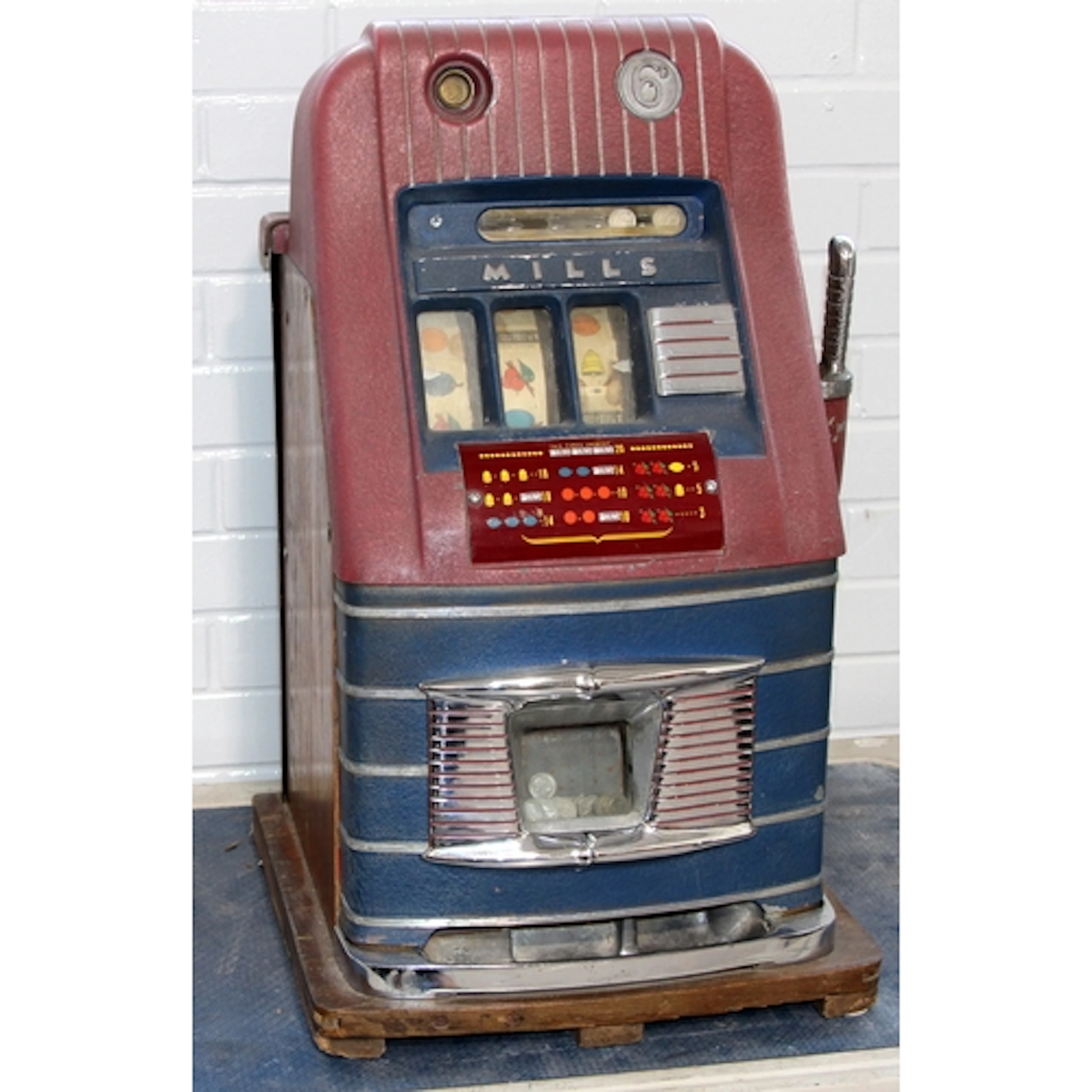Vintage Mills Jewel Bell Hi-Top one armed bandit fruit machi...