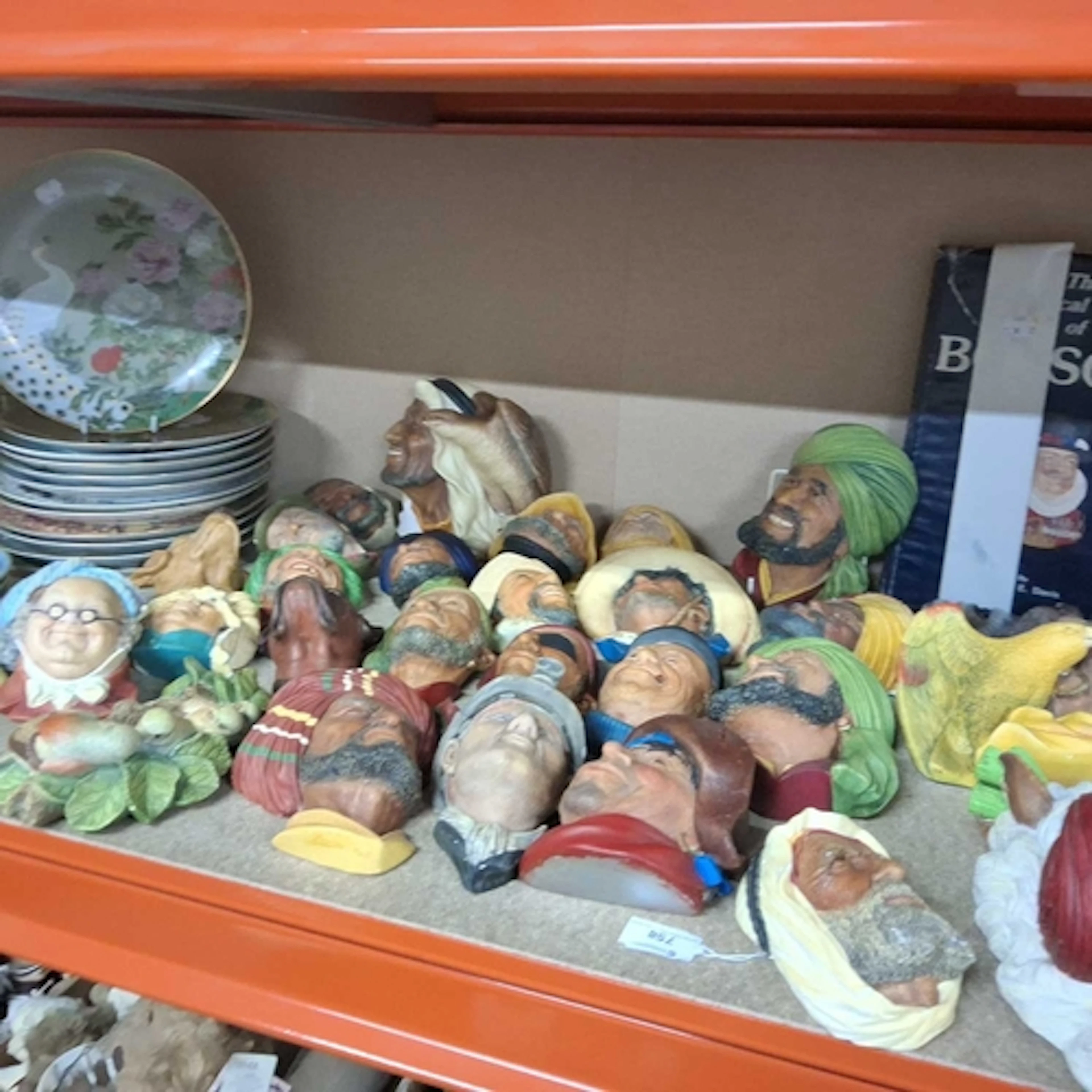 A COLLECTION OF BOSSONS WALL PLAQUES, BOOK AND COLLECTORS PL...