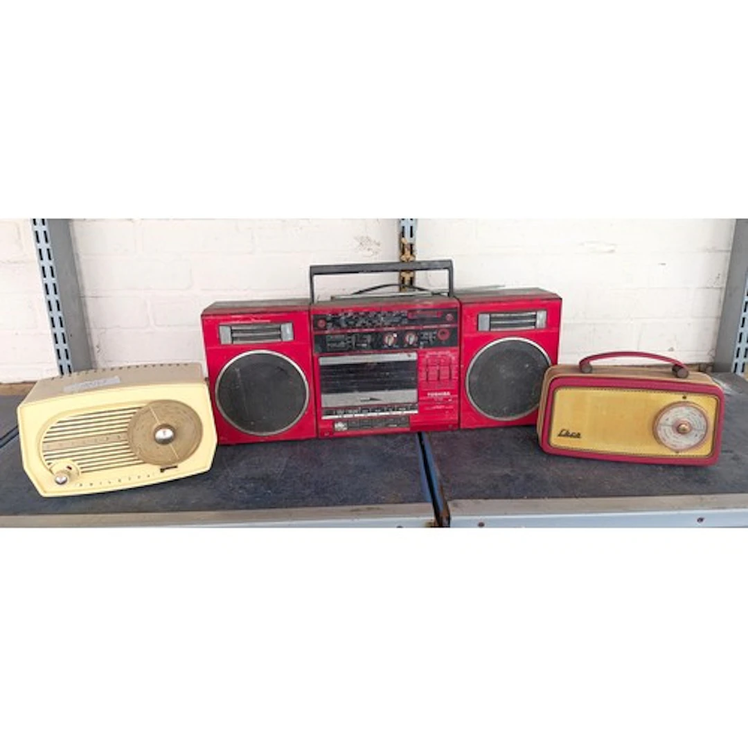A vintage Philips Philetta radio together with an Erko radio...