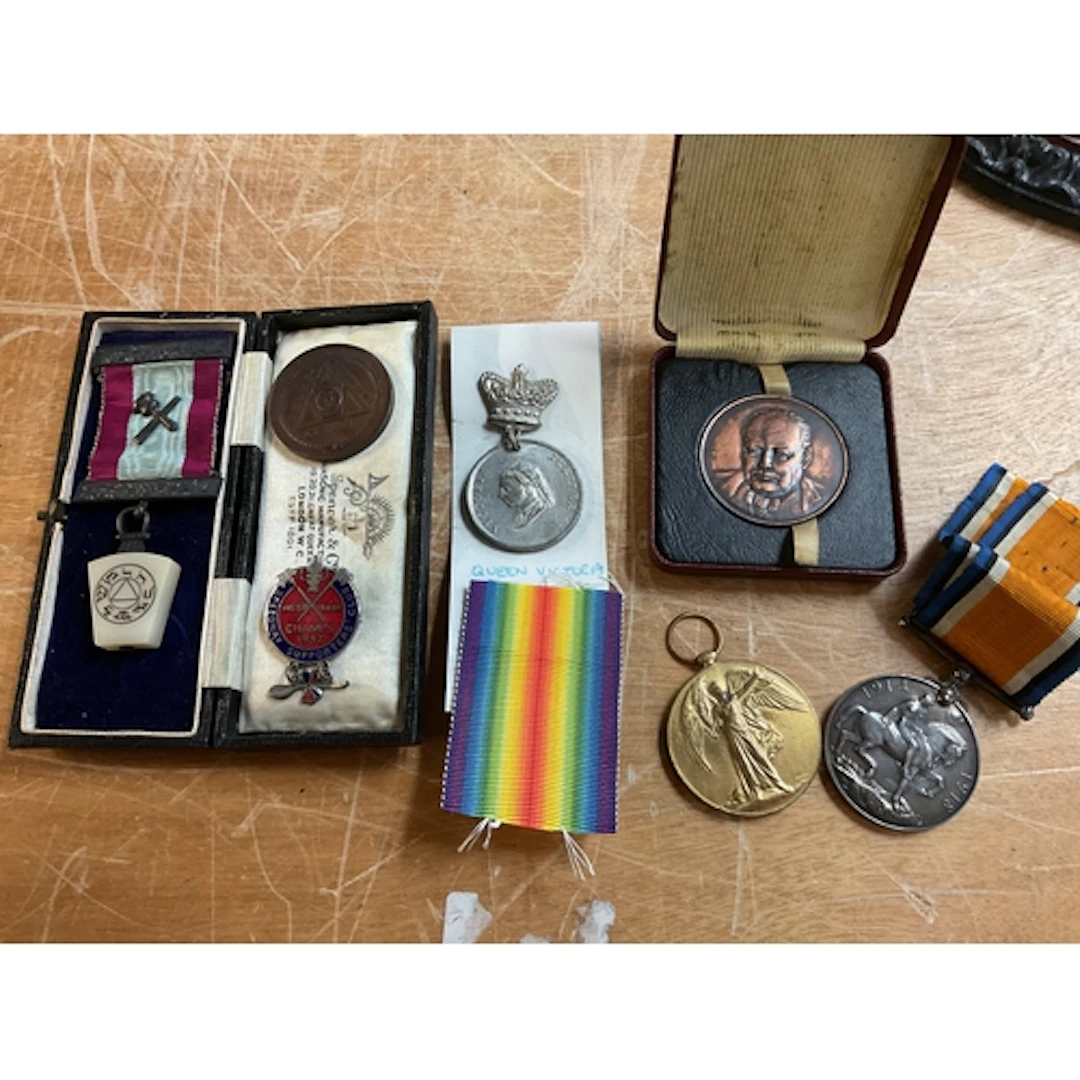 WWI Pair to WR-215089 Pnr J Royle RE,along with Masonic case...