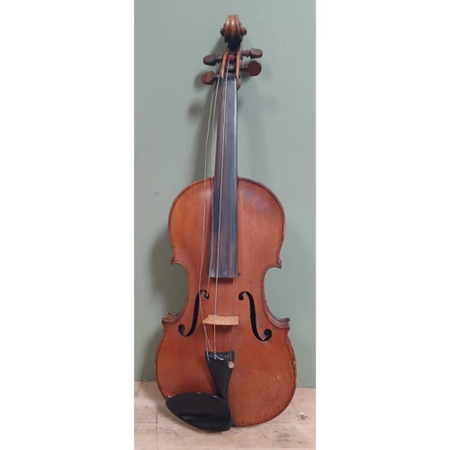An antique violin, two piece back, length 356mm, bearing Fra...