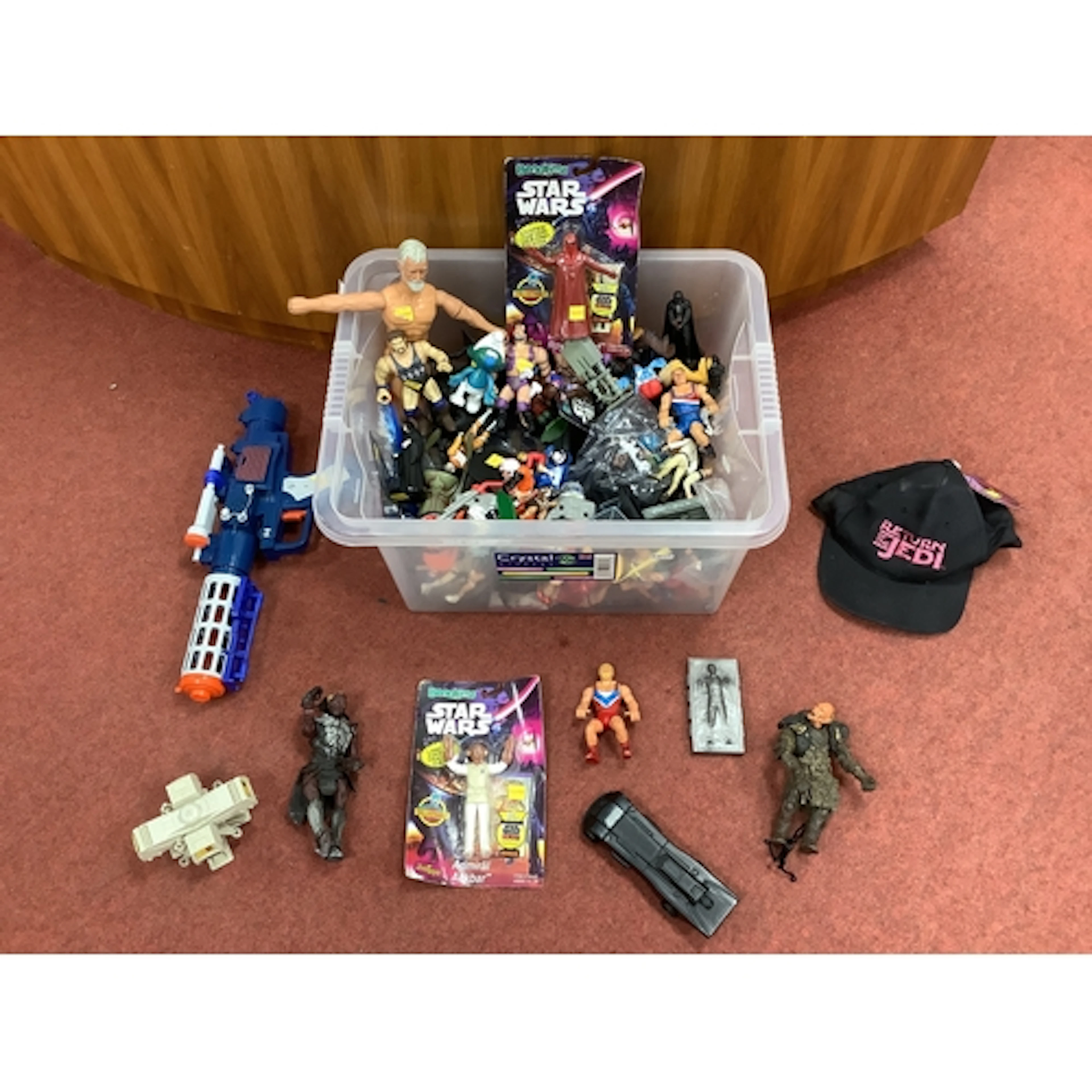 A quantity of predominantly modern plastic action figures, s...