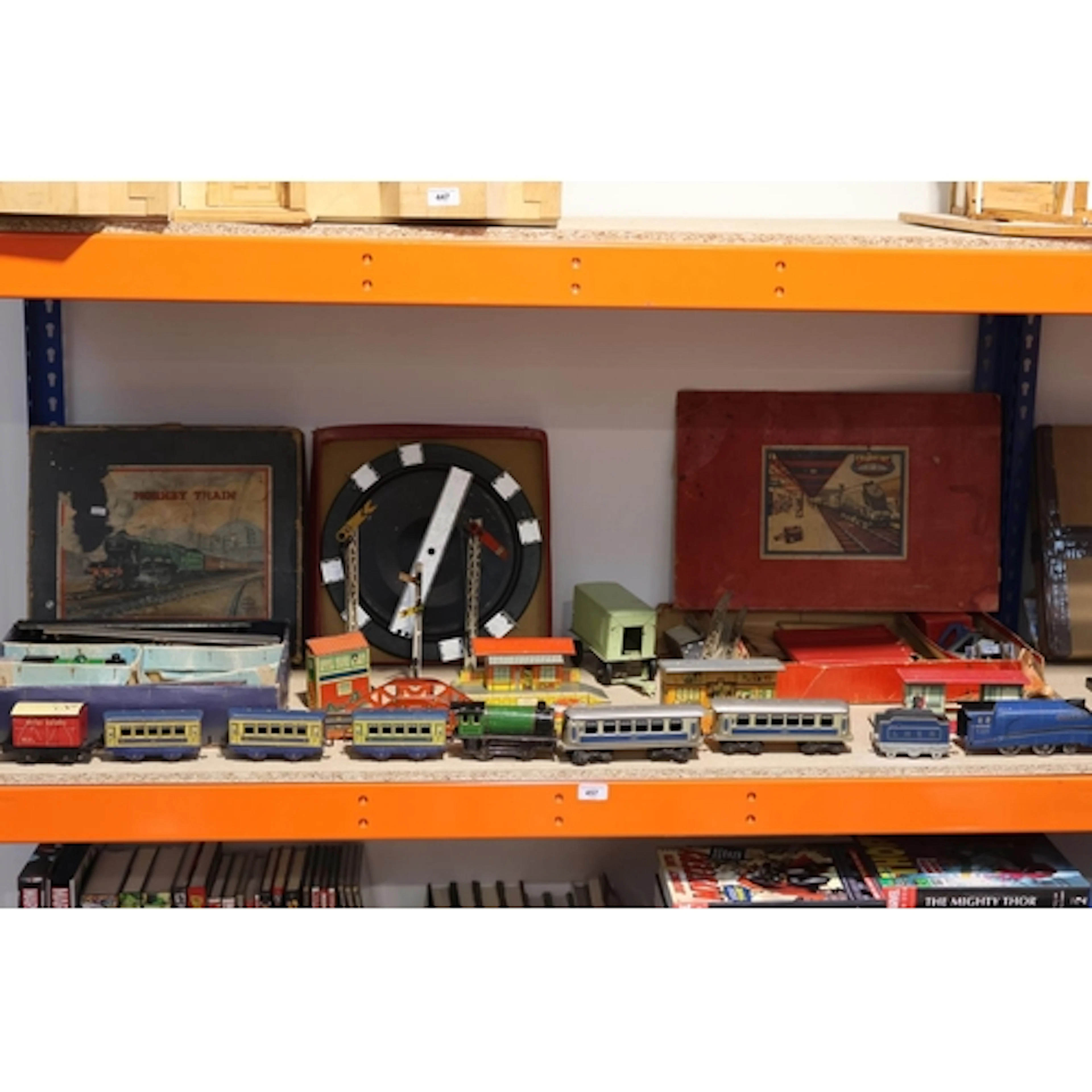 Hornby O gauge model railways to include passenger train set...