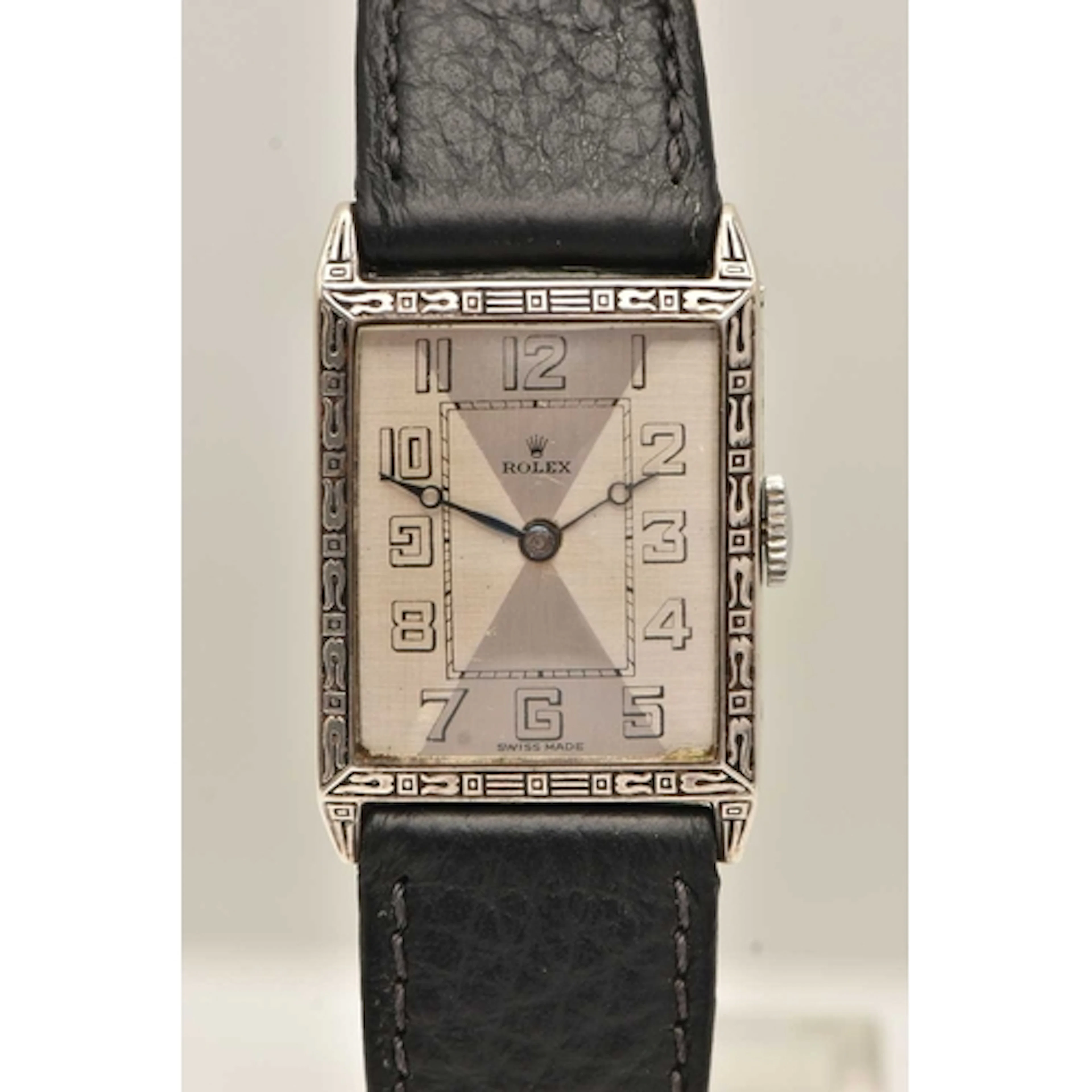 A GENTS 'ROLEX' WRISTWATCH, manual wind, silver tank dial si...