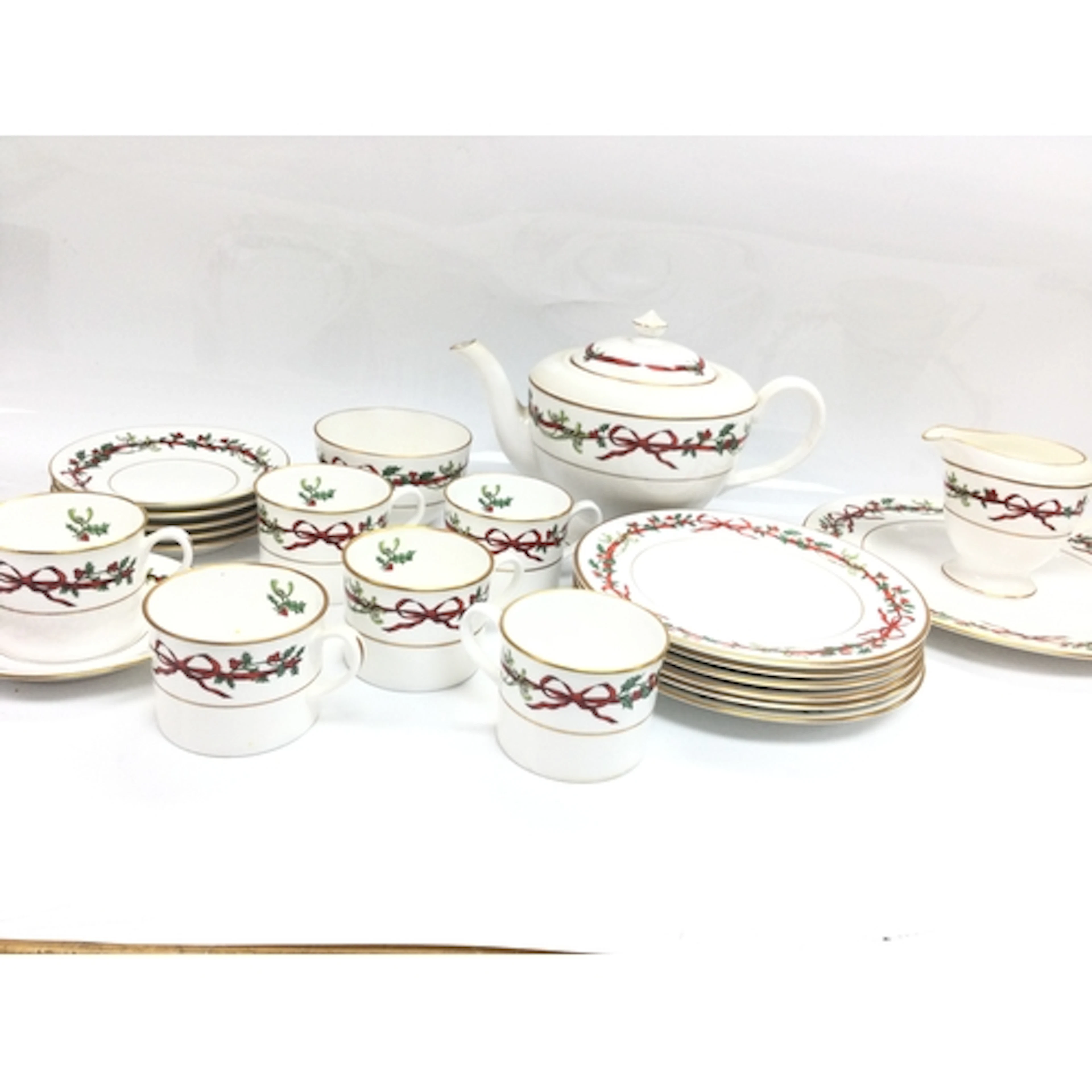 Royal Worcester ‘Holly pattern’ tea set
