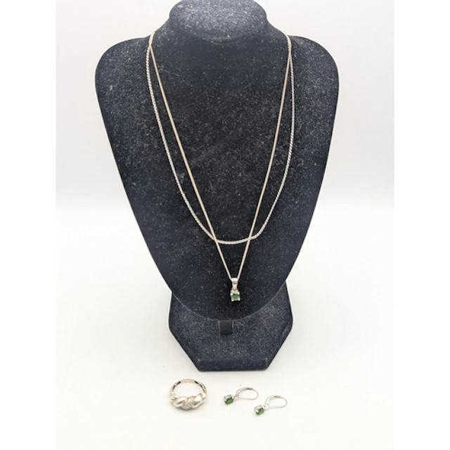 A 9ct white gold fine chain link necklace with spring ring c...
