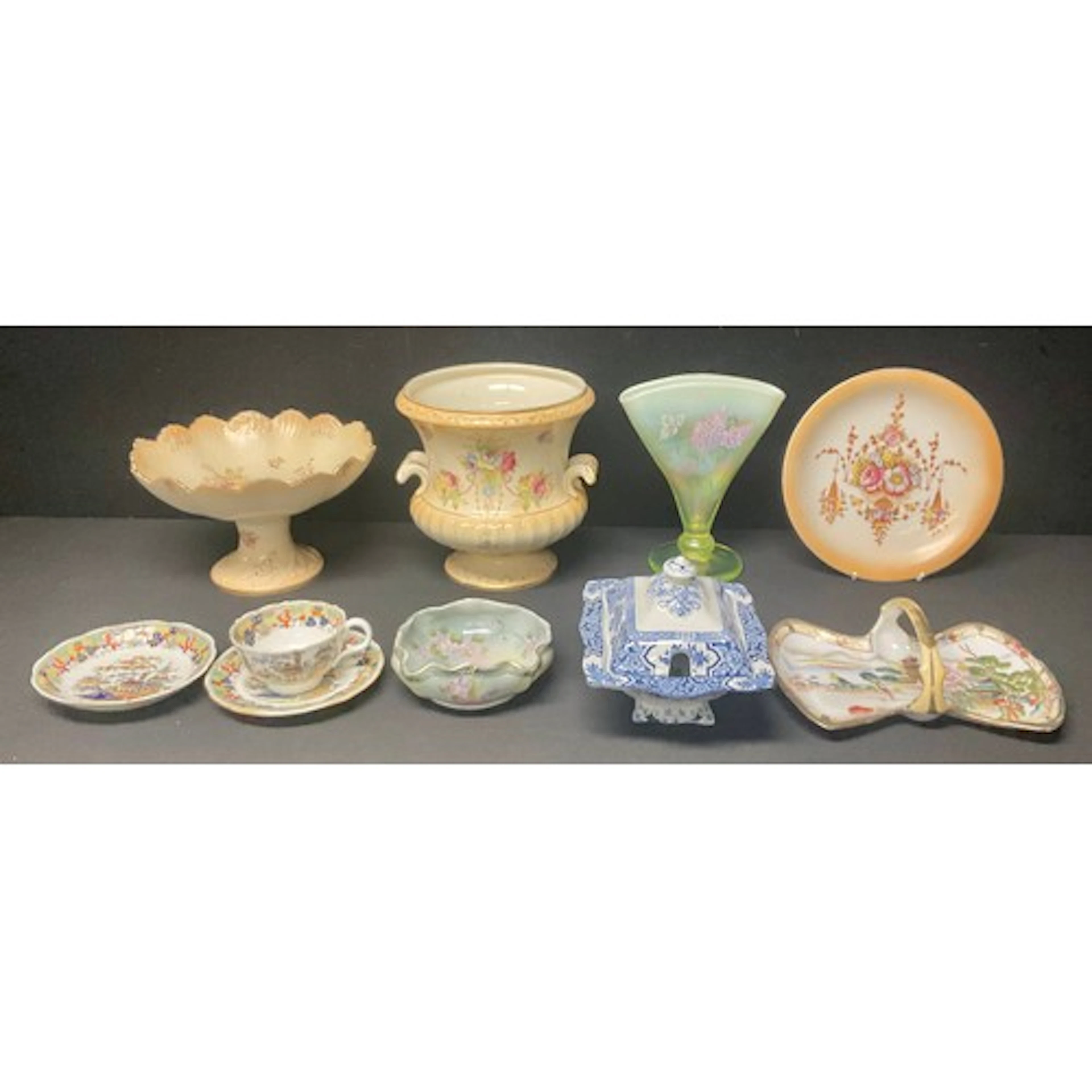 Ceramics & Glass - a Thomas K Fenton signed studio glass vas...