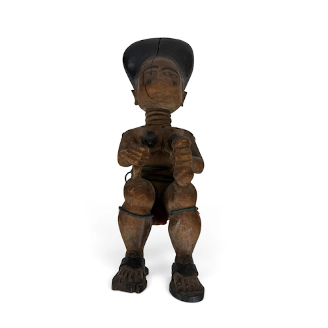 AN EARLY 20TH C AFRICAN TRIBAL CARVED WOODEN FEMALE FIGURE, ...