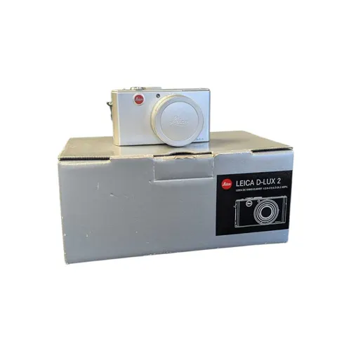 Leica, Germany - A contemporary circa 2005 Leica D-Lux 2 dig...