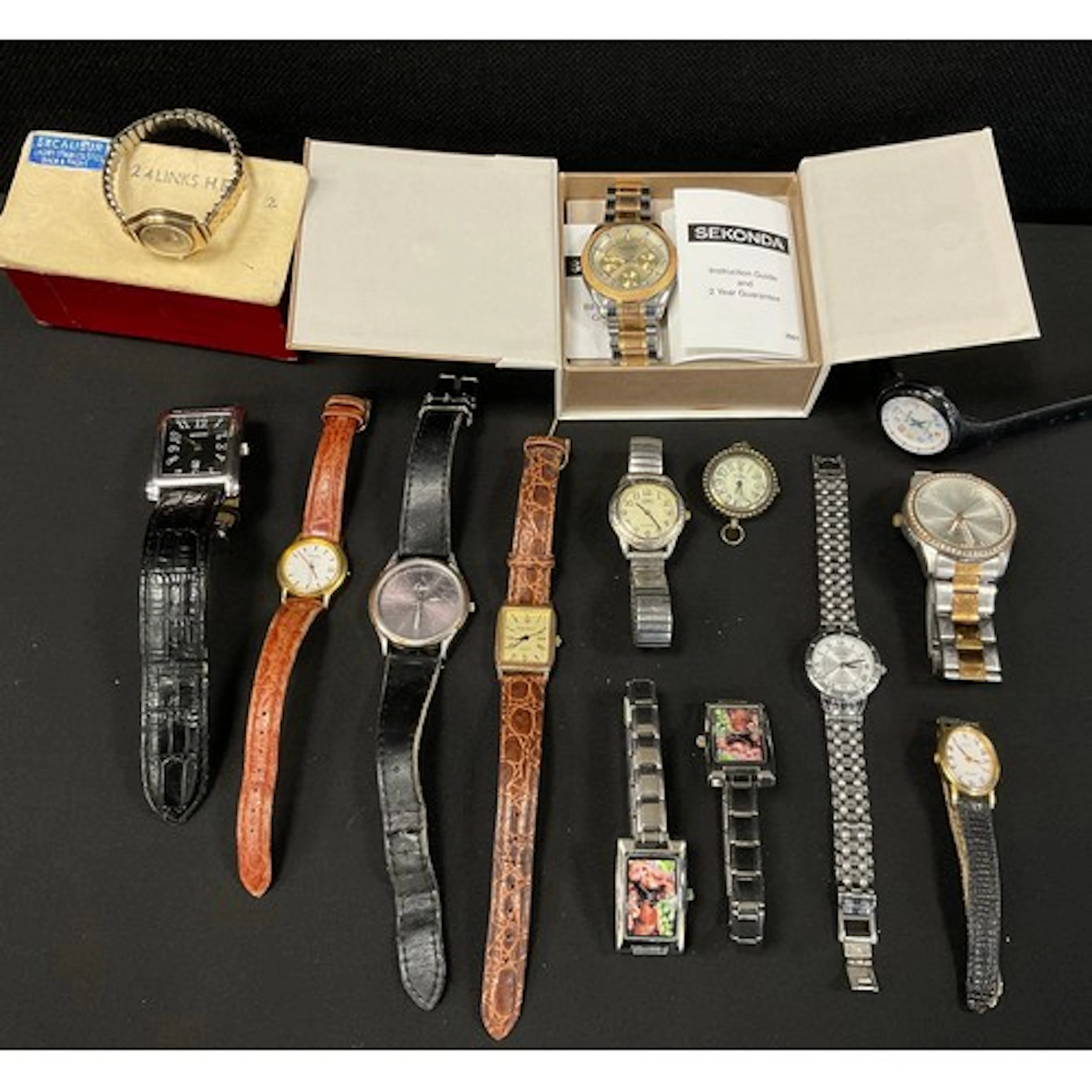 Watches - a 1950s Rodania 9ct gold cased lady's dress watch,...