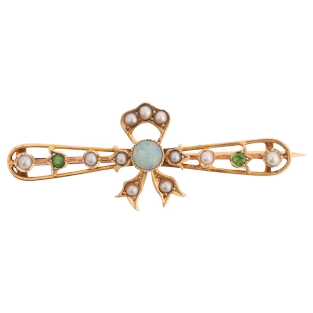 An Art Nouveau Edwardian 15ct gold opal demantoid garnet and...