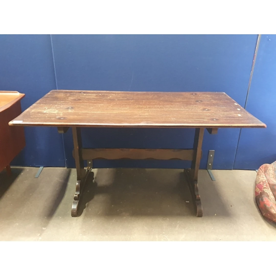 An oak Refectory Table 4ft 9in W x 2ft 6in H (SR1)