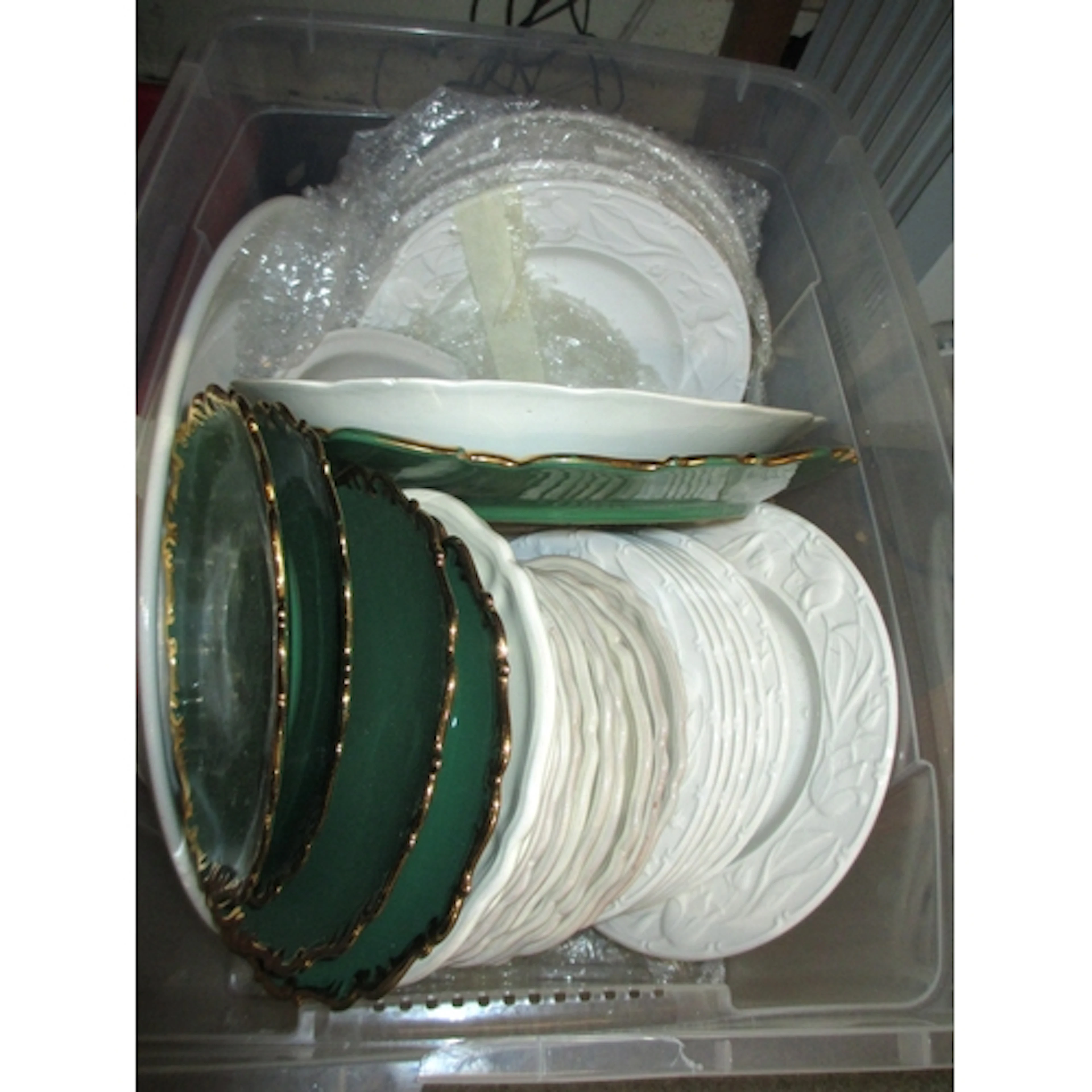 Quantity of dinnerware, including six Franco Giorgi dinner p...