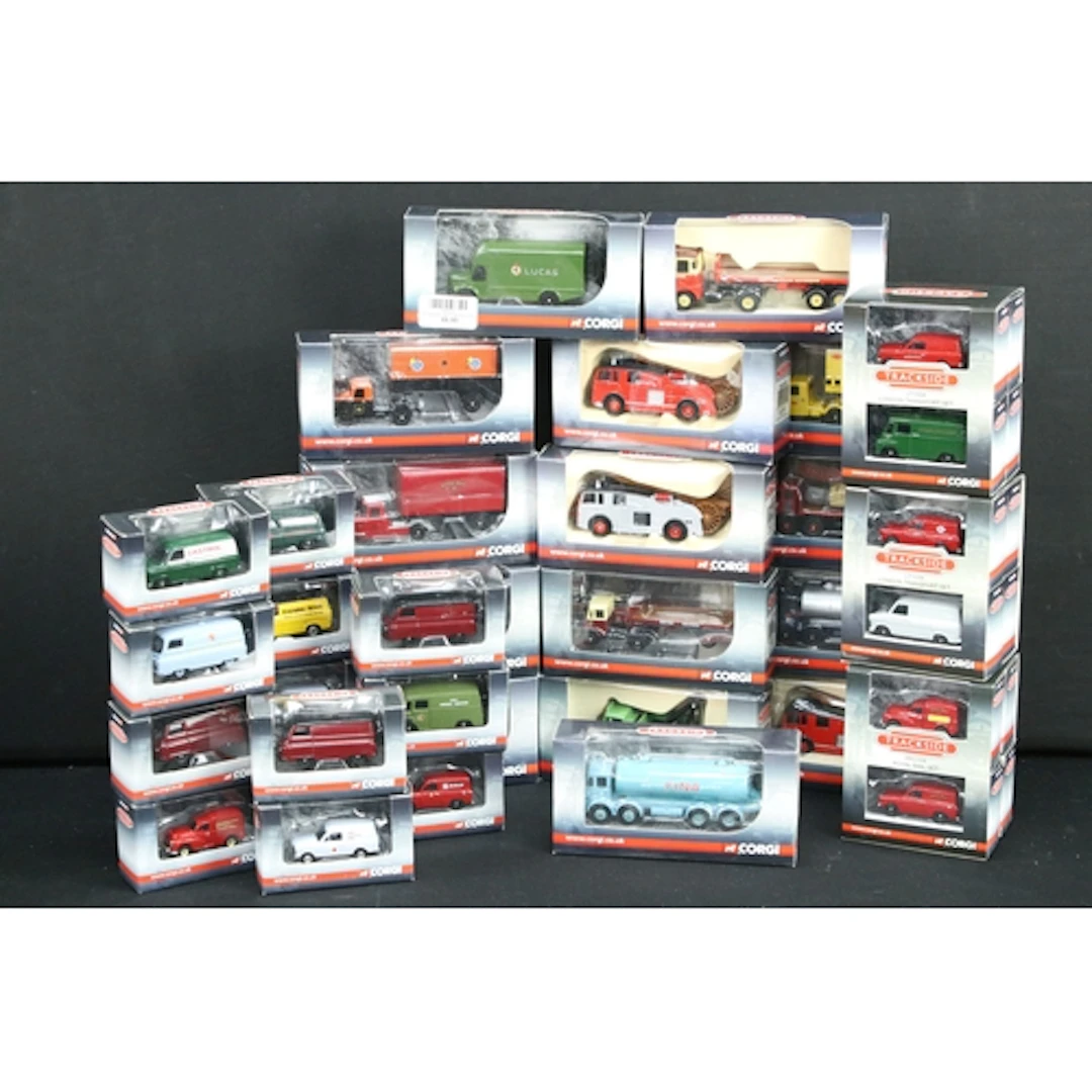 31 Boxed Corgi Trackside diecast models to include RM2004 Ro...