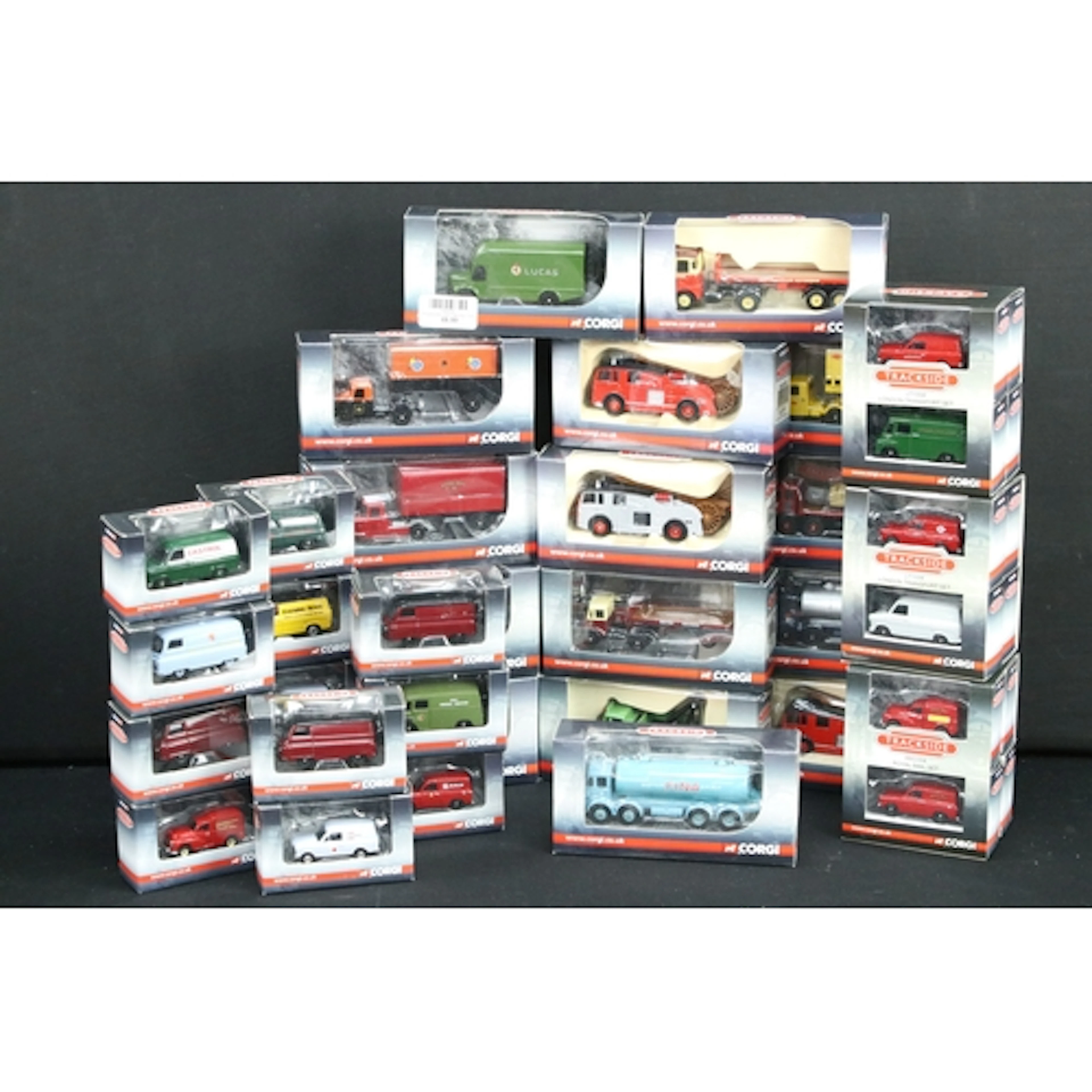 31 Boxed Corgi Trackside diecast models to include RM2004 Ro...