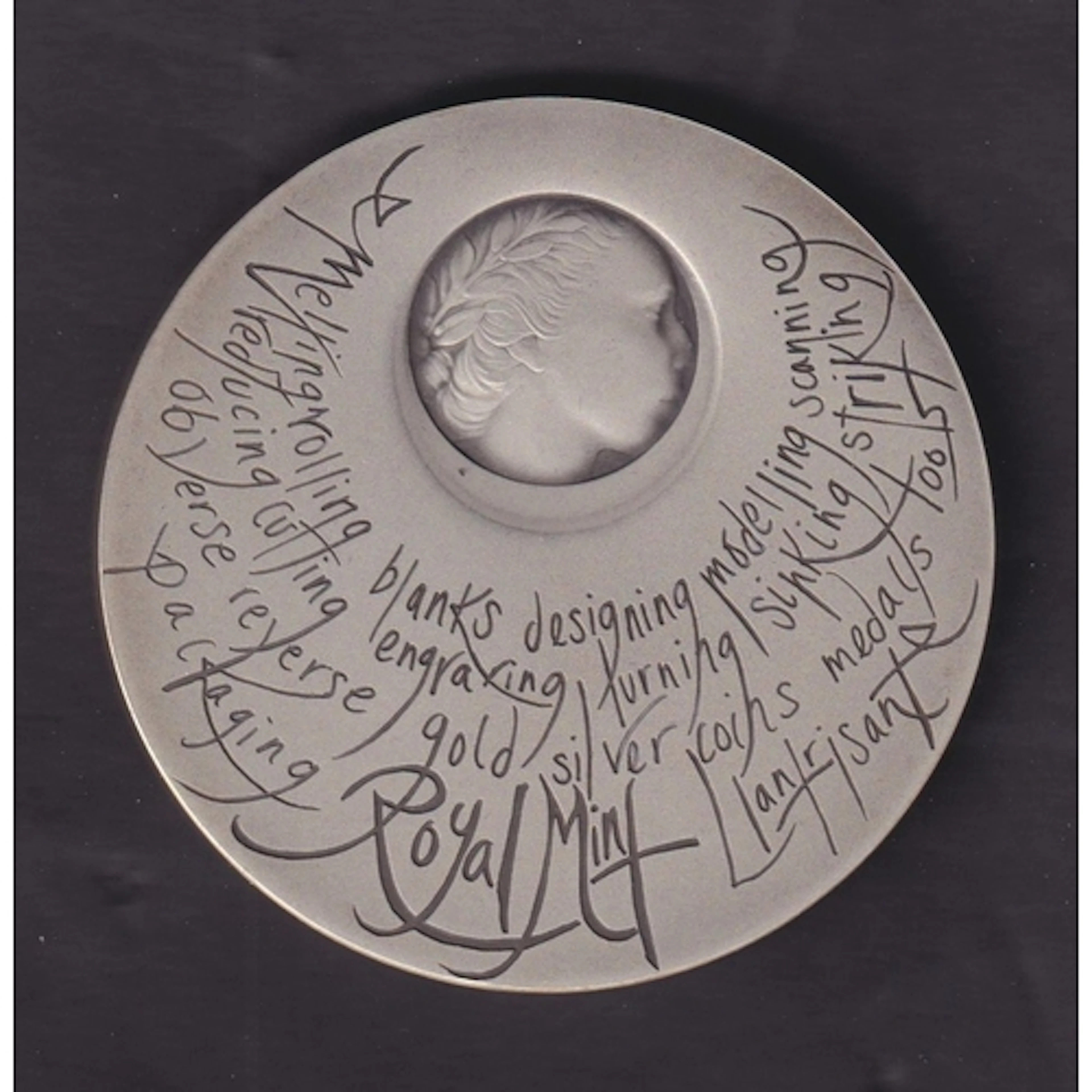Royal Mint 2009 The Silver Medal: Queen Elizabeth I, struck ...