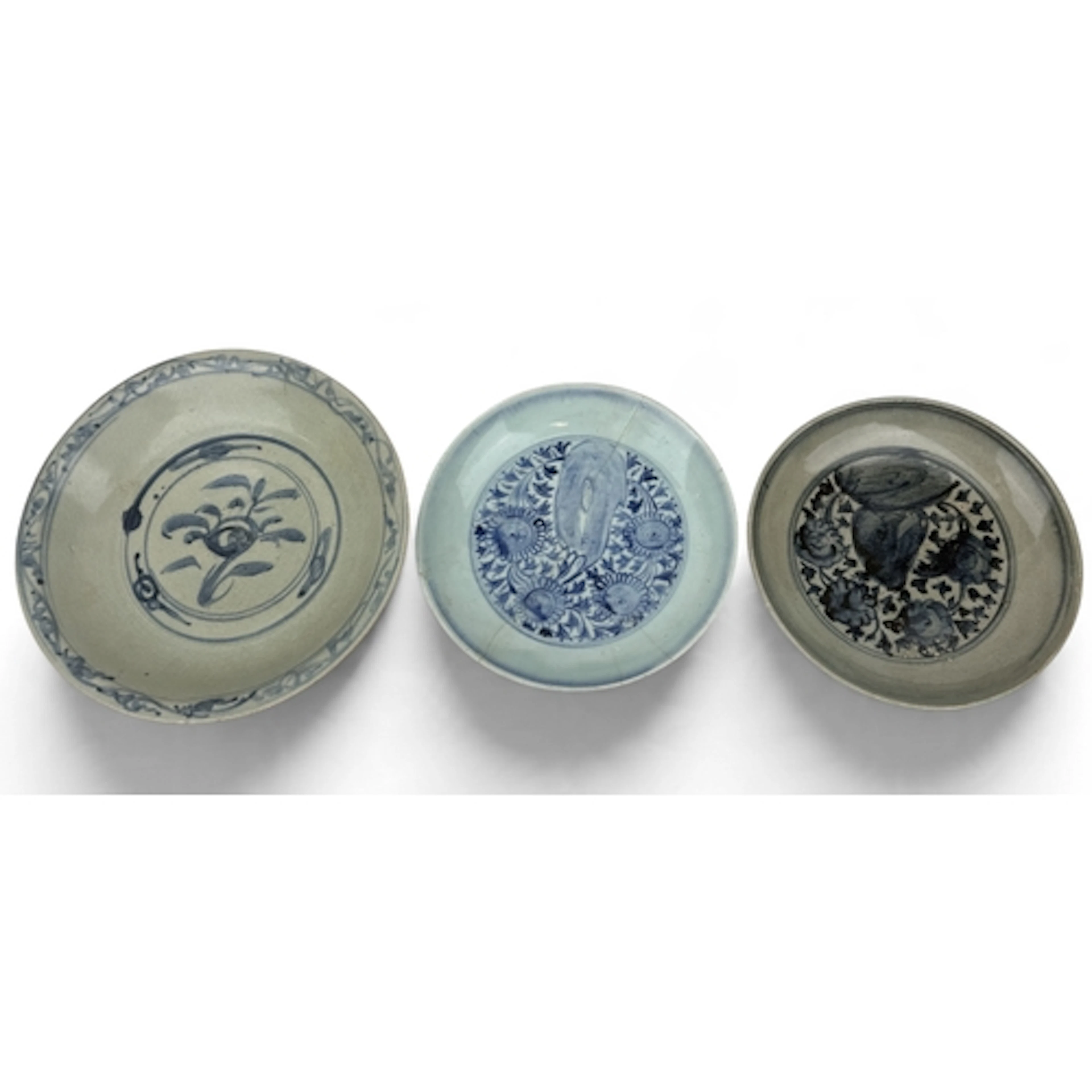A CHINESE MING DYNASTY BLUE AND WHITE PORCELAIN BOWL 27.4cm ...