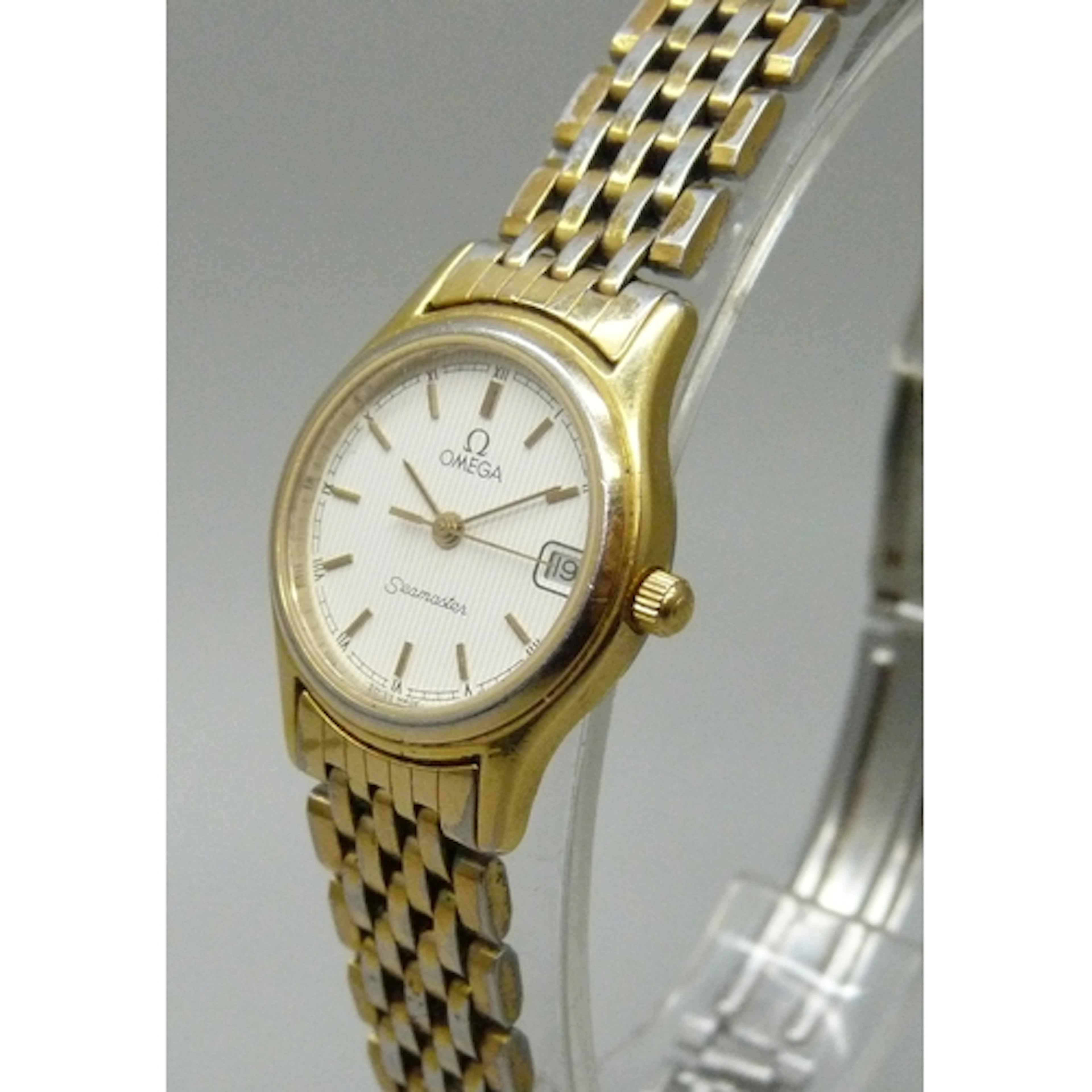A lady's Omega gold plated Seamaster wristwatch with date ap...