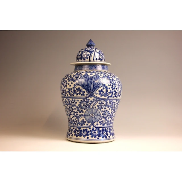A Chinese porcelain blue and white ginger jar and cover, of ...