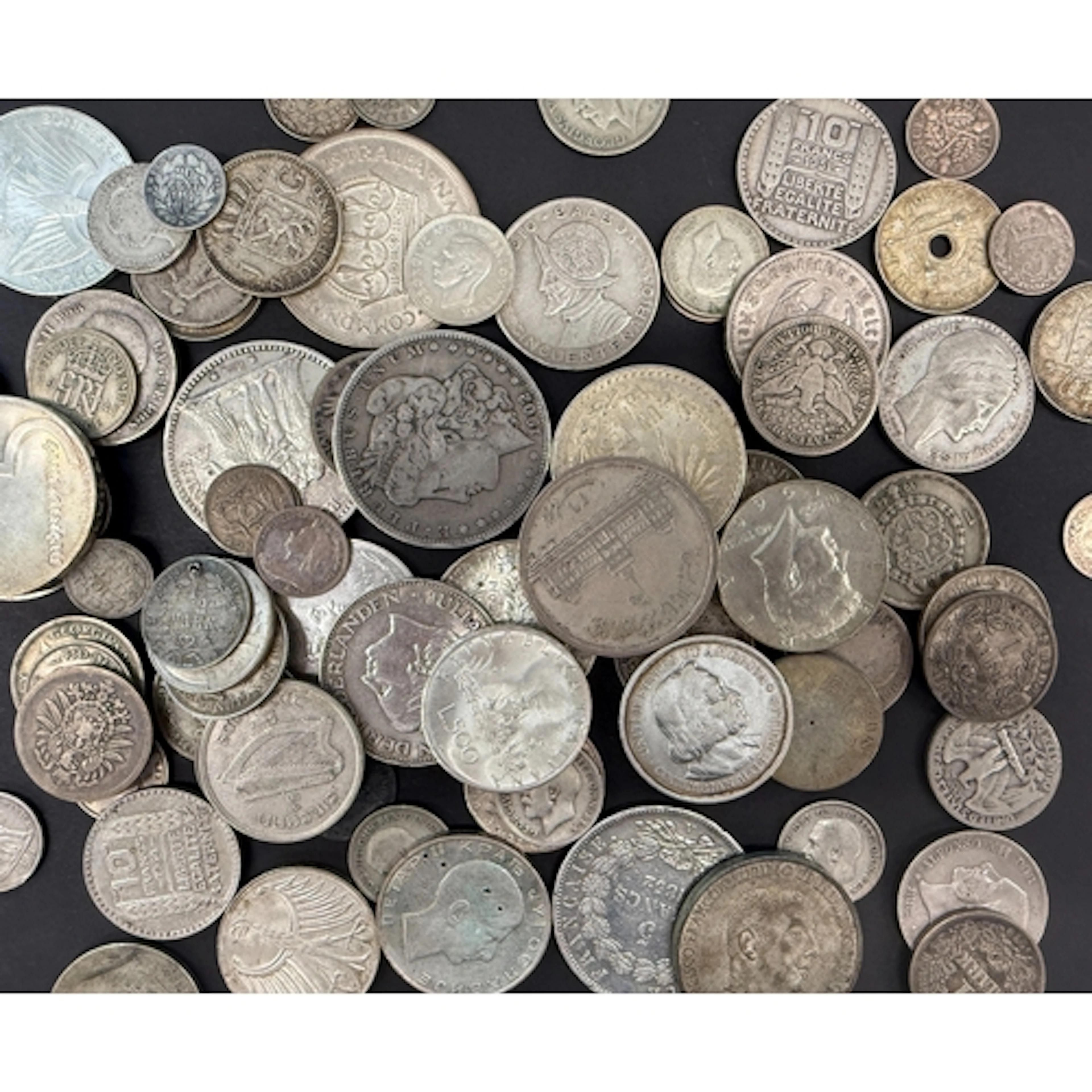 A group of mainly 20th Century World circulated silver coins...