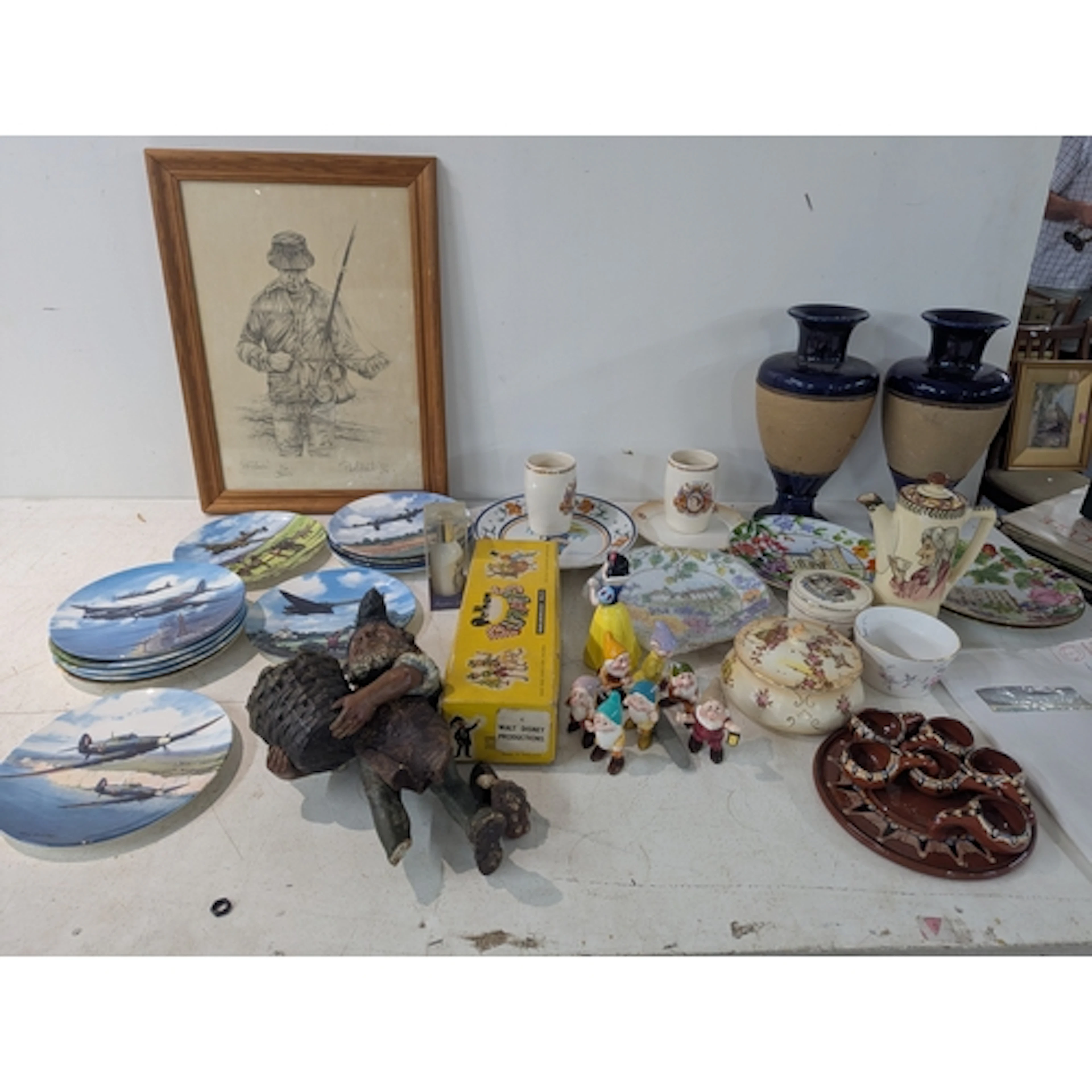 A mixed lot to include a pair of Royal Doulton vases, collec...