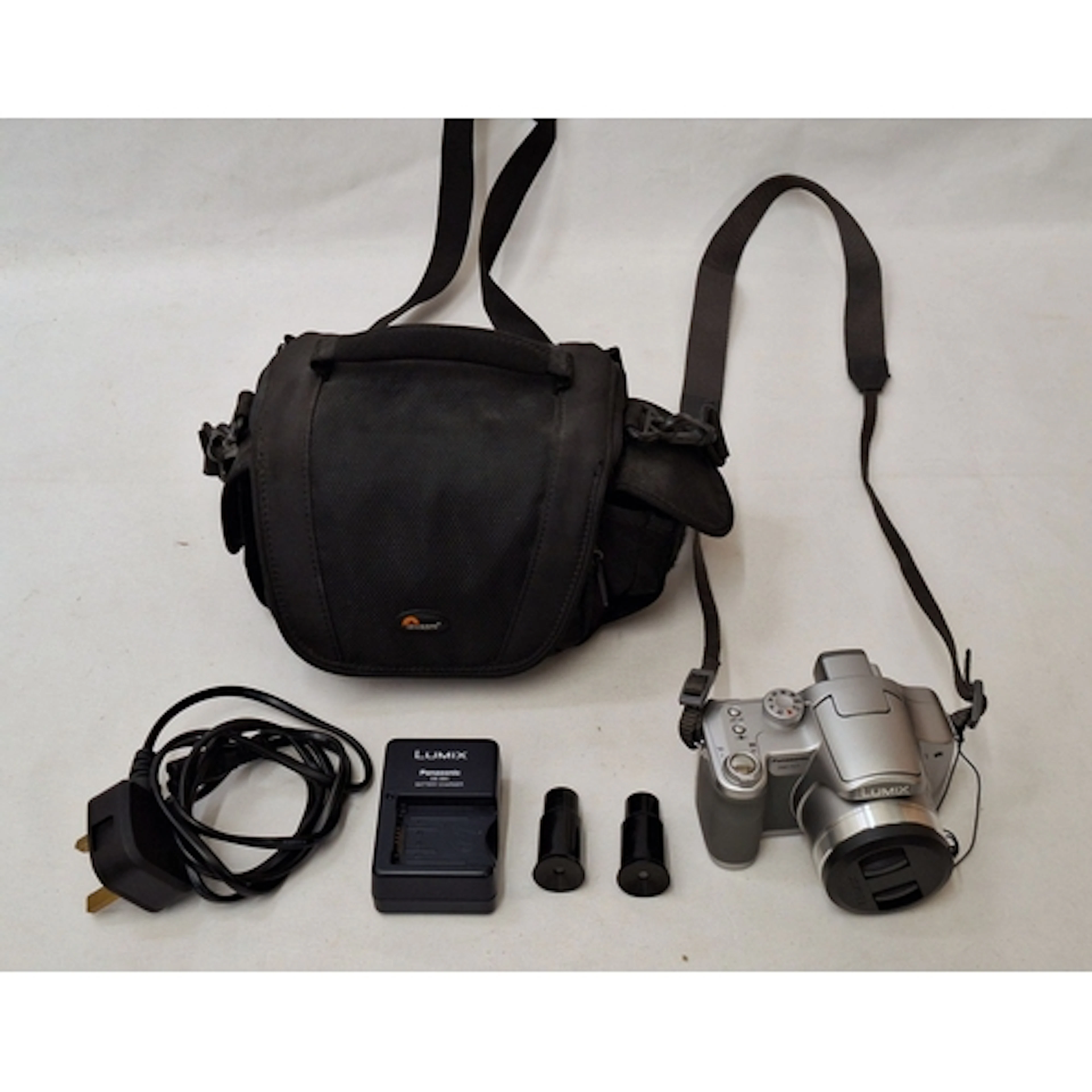 Panasonic DMC-FZ7 Lumix Digital Camera in case with lead, ca...