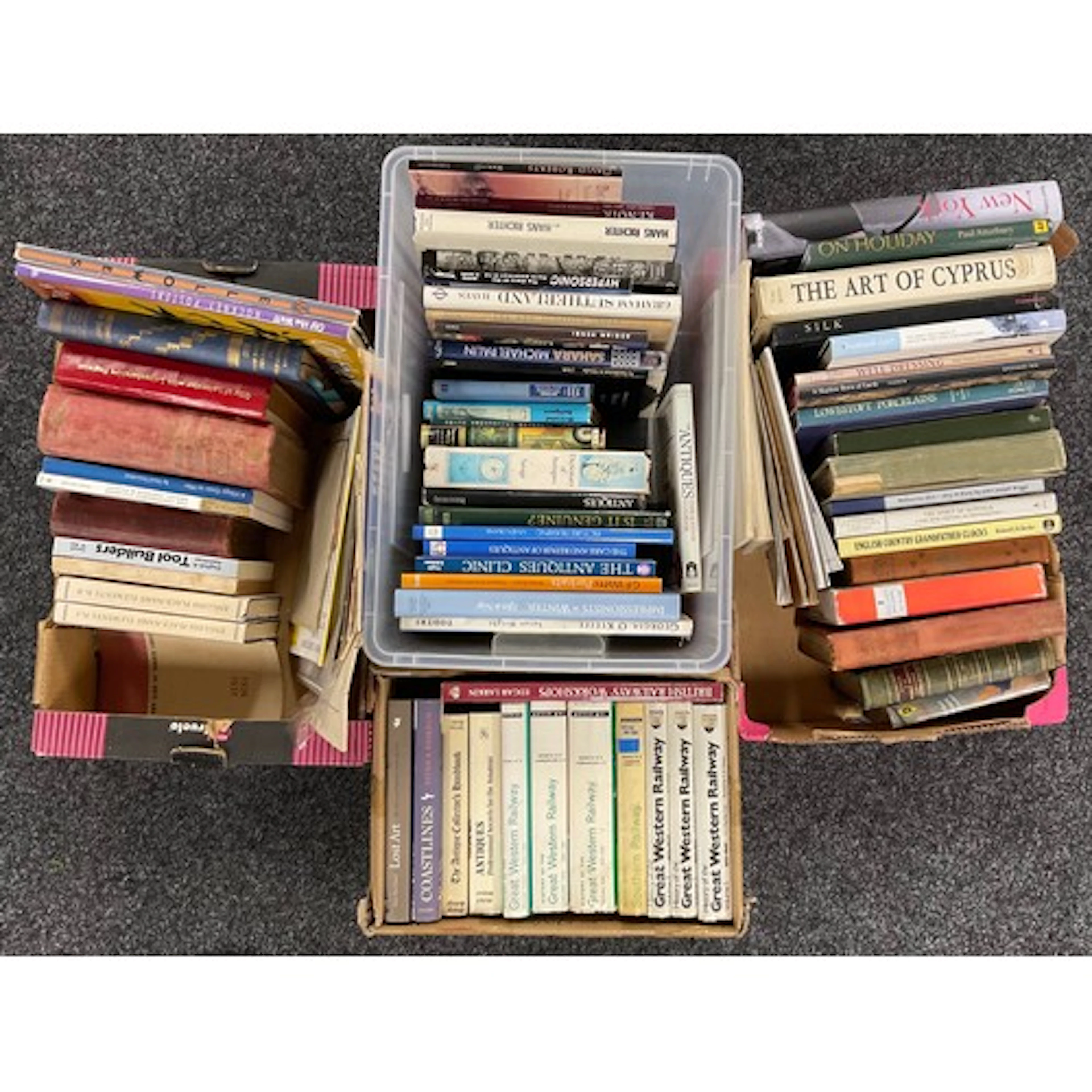 Books - a large library of fine collectors reference books, ...