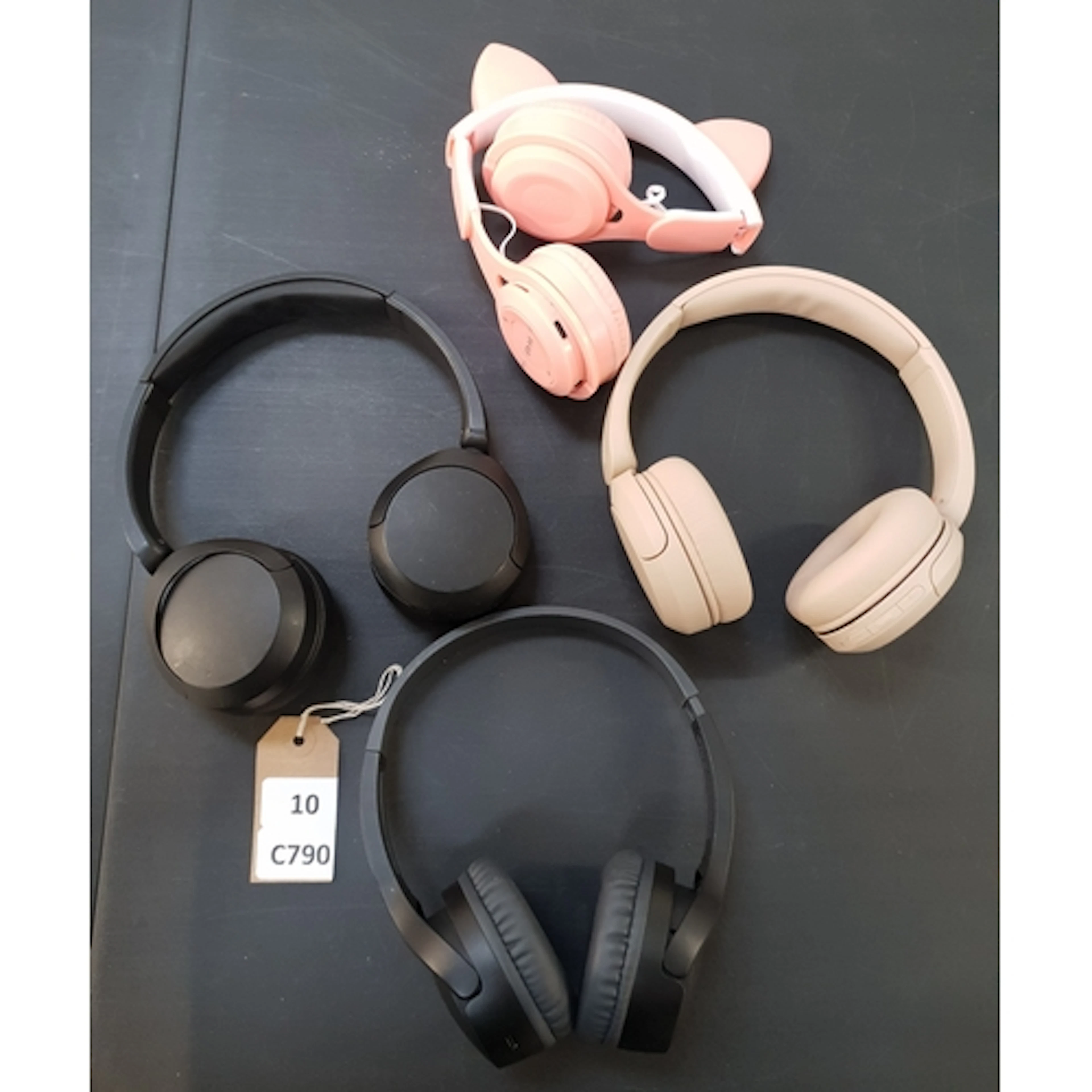 ONE BAG OF HEADPHONES including Sony
