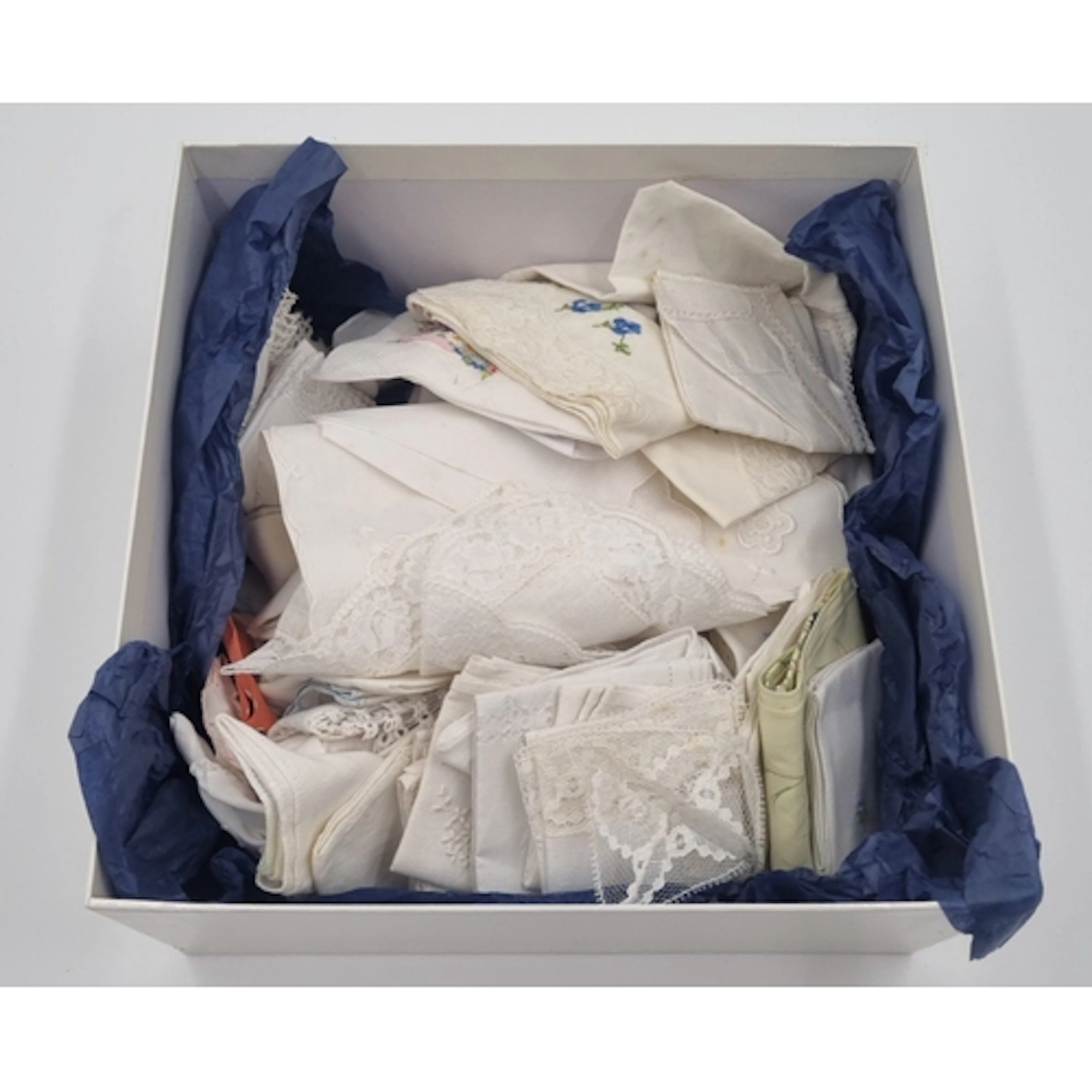 Assorted linen napkins and handkerchiefs with lace and embro...