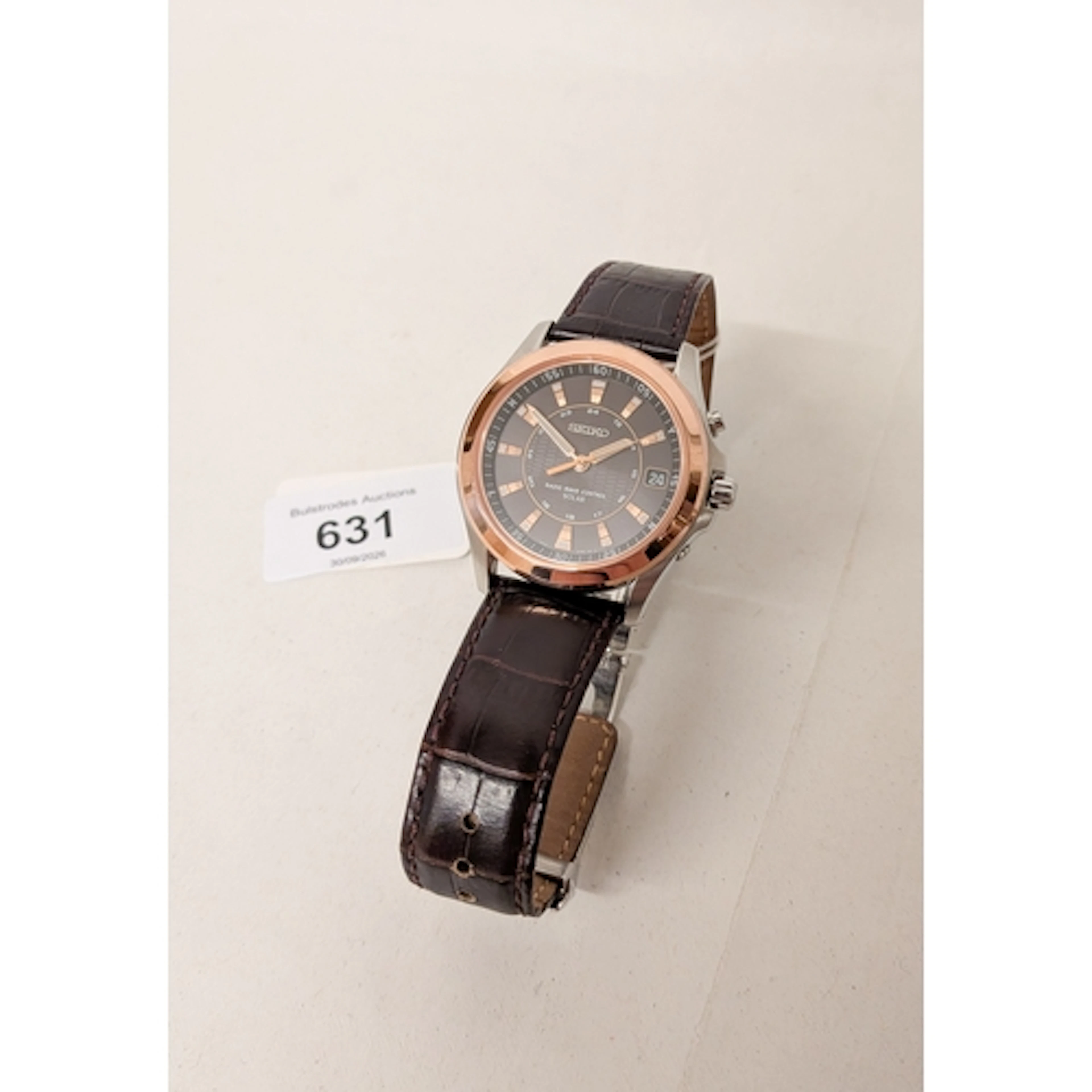 A gents Seiko radio wave control solar quartz date wristwatc...