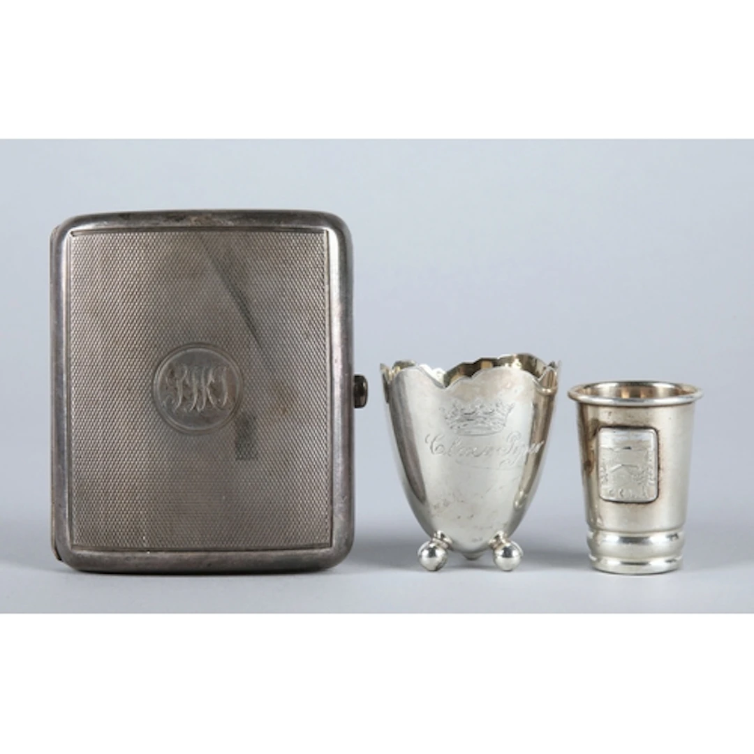 Edward VII silver cigarette case, the gilded interior engrav...