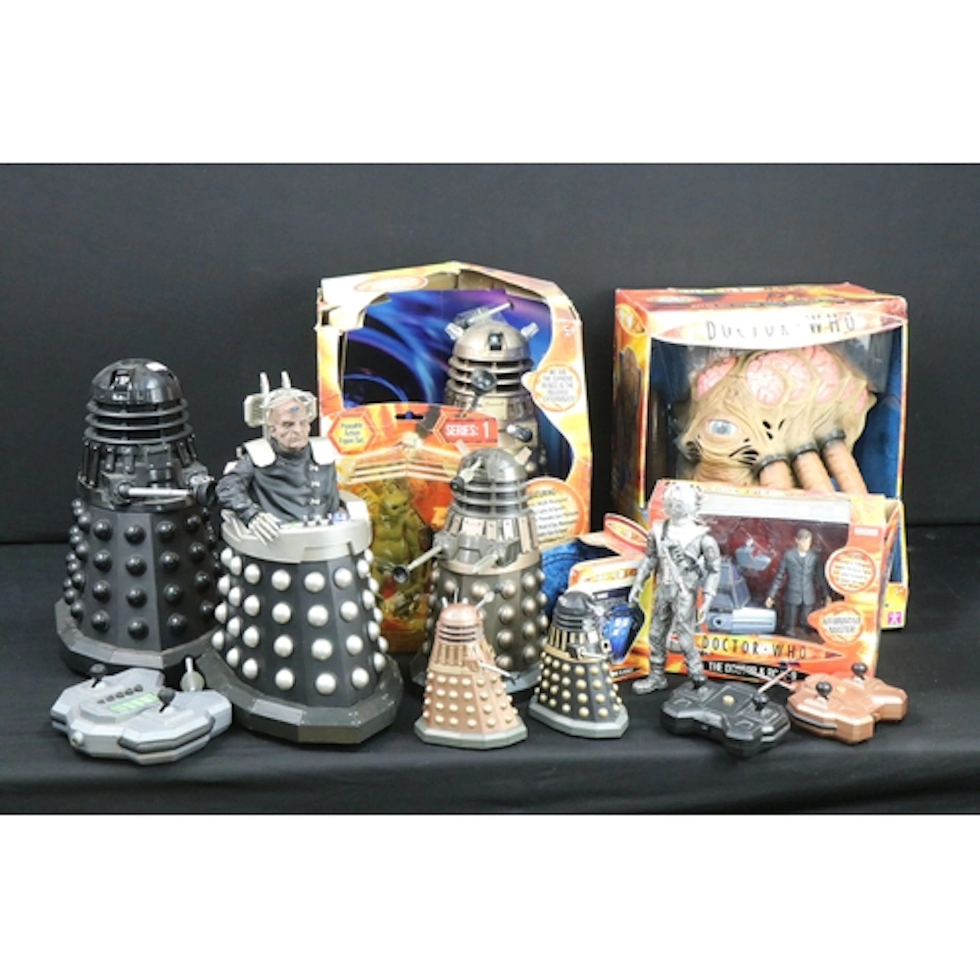 Collection of Doctor Who figures and toys to include 4 x box...