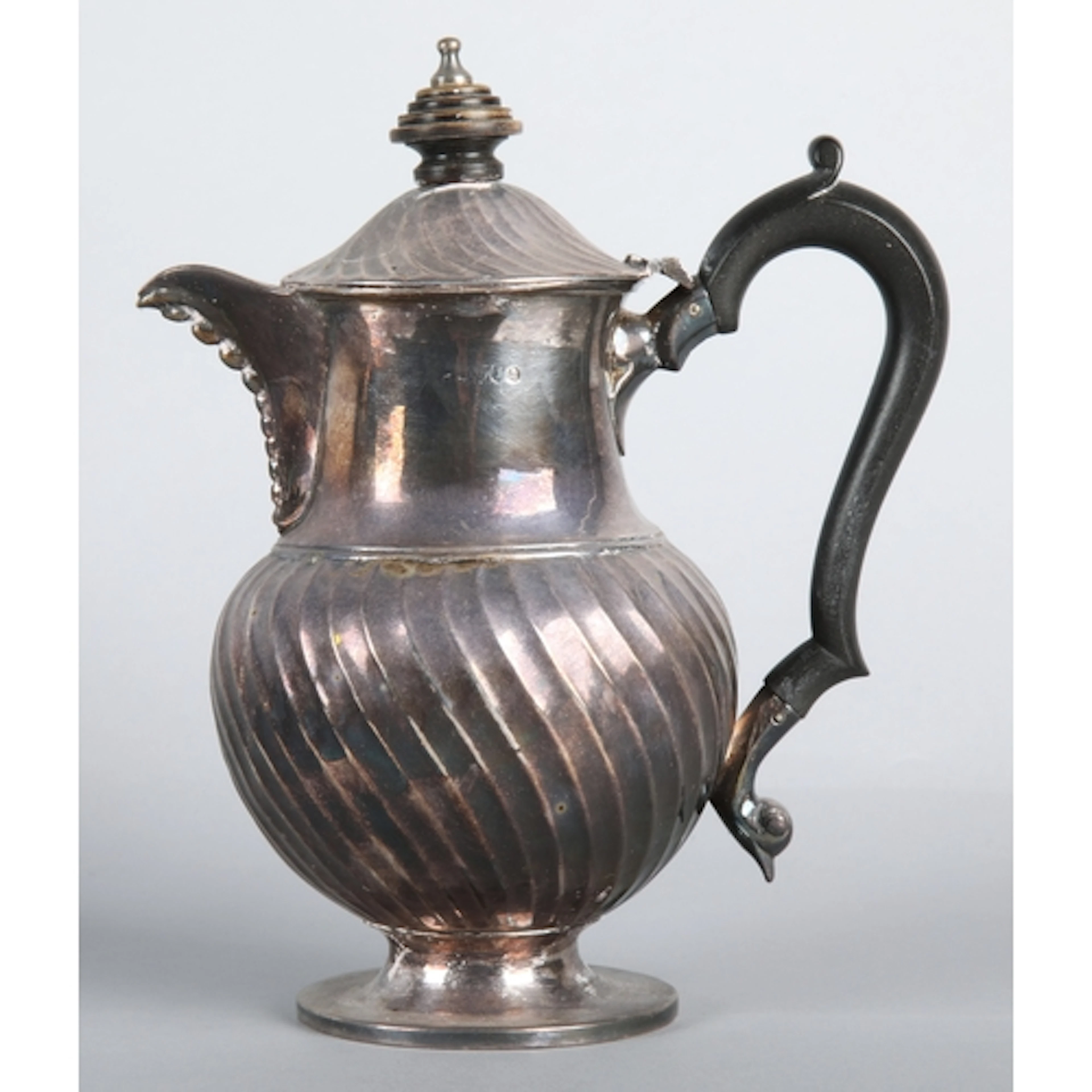 Silver fluted coffee pot, gross weight 344g.
